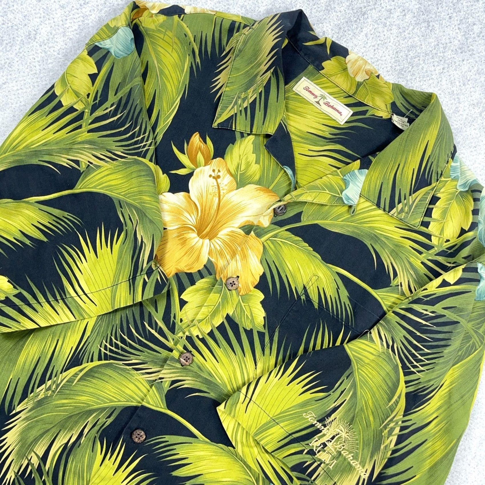Tommy Bahama Tommy Bahama Shirt XL Green Silk Floral Button Up Camp Beach Hawaiian Men Rum Size US XL / EU 56 / 4 - 5 Thumbnail