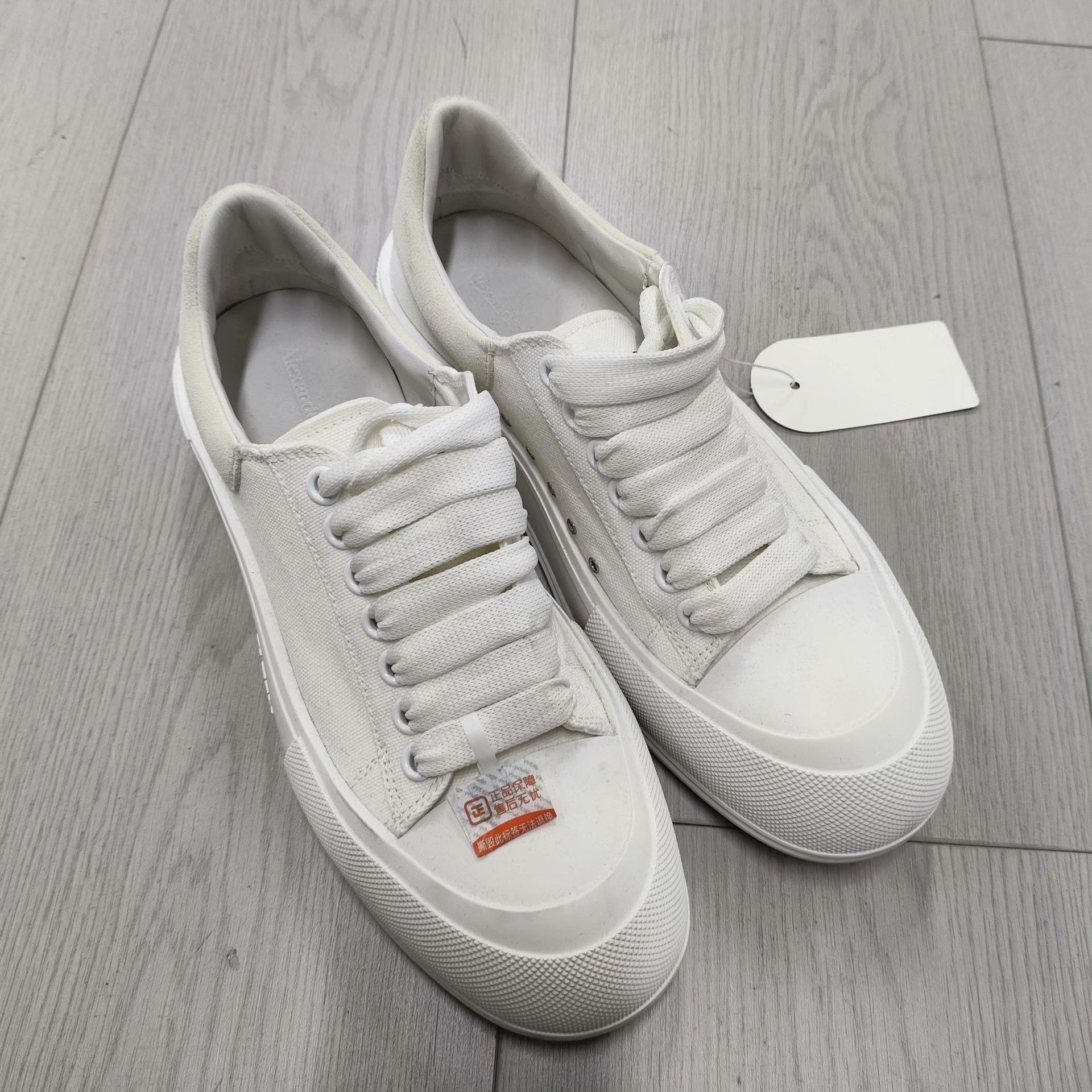 Alexander McQueen Alexander McQueen Canvas White Hoodie 40 Men Size US M / EU 48-50 / 2 - 1 Thumbnail