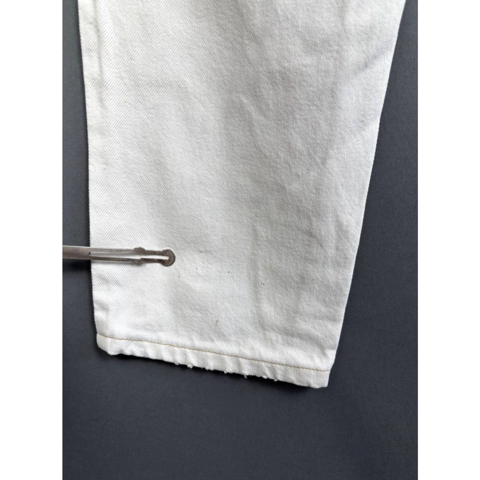 Vintage Armani Jeans Mens Jeans White Denim Straight Leg Button 32 Regular Waist 5-Pocket Cotton Denim jeans Mens Regular 32 White Size US 32 / EU 48 - 7 Thumbnail