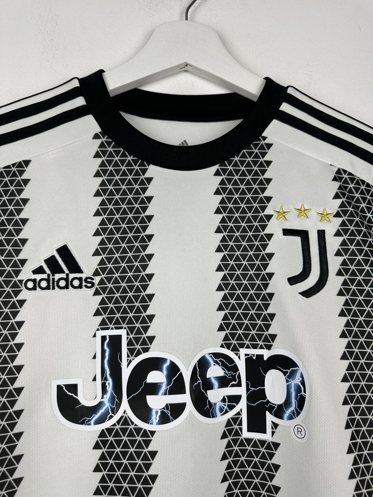 Adidas #10 Pogba Juventus 2022 Home Soccer Jersey Football Shirt Size US S / EU 44-46 / 1 - 3 Thumbnail