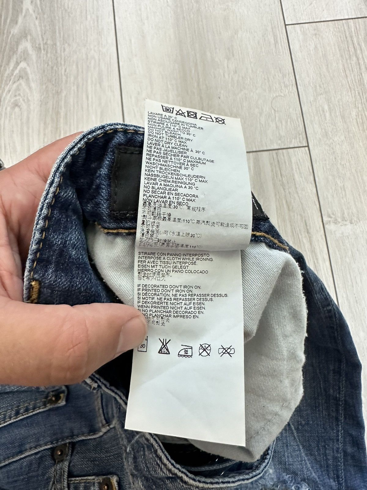 Dsquared2 Dsquared2 Sexy Twist Distressed Denim Jeans Pants (A031) Size US 34 / EU 50 - 11 Thumbnail
