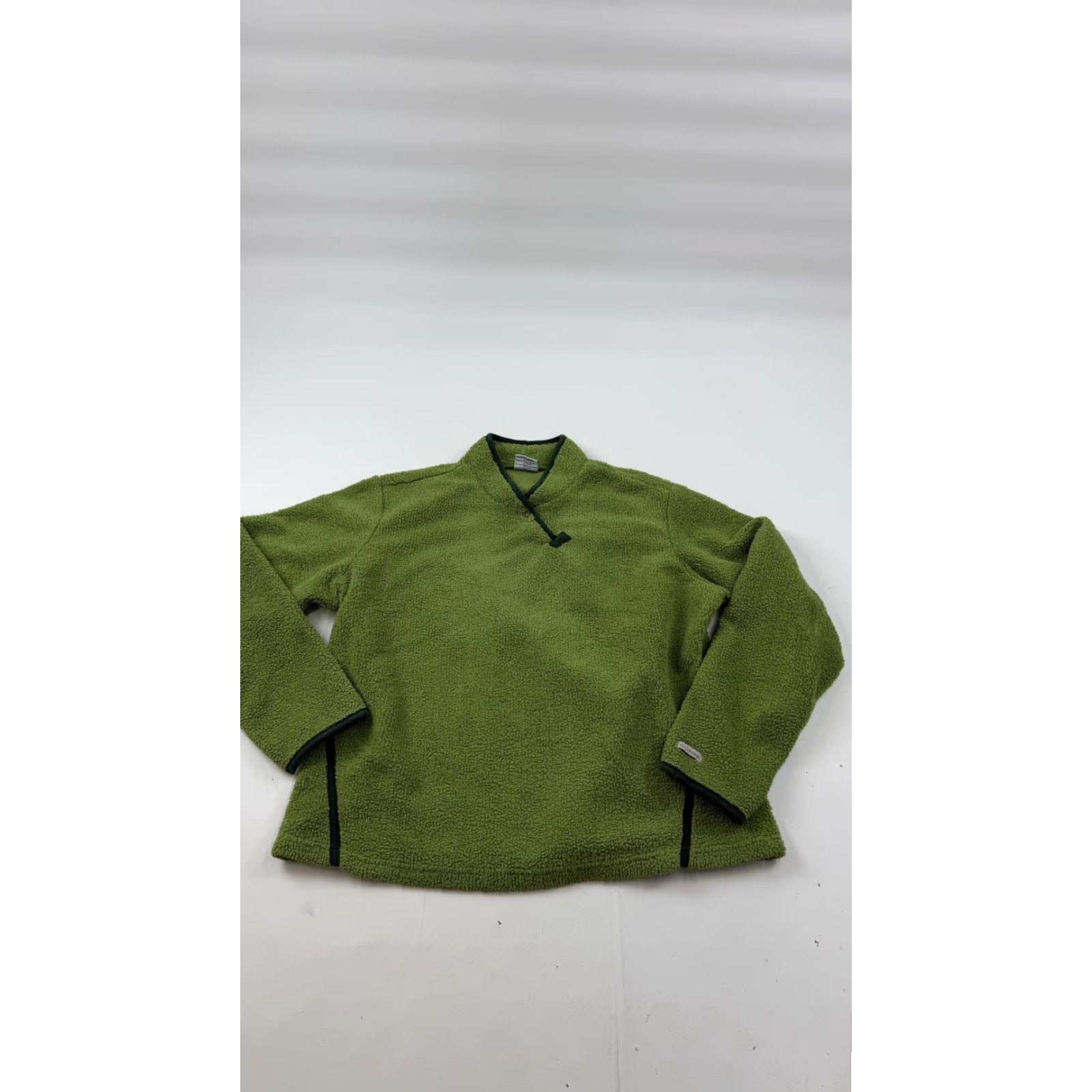 Vintage Columbia Sweater Womens XL Green V-Neck Fleece Pullover Sherpa Cozy Casual Shirt? Size XL / US 12-14 / IT 48-50 - 2 Thumbnail