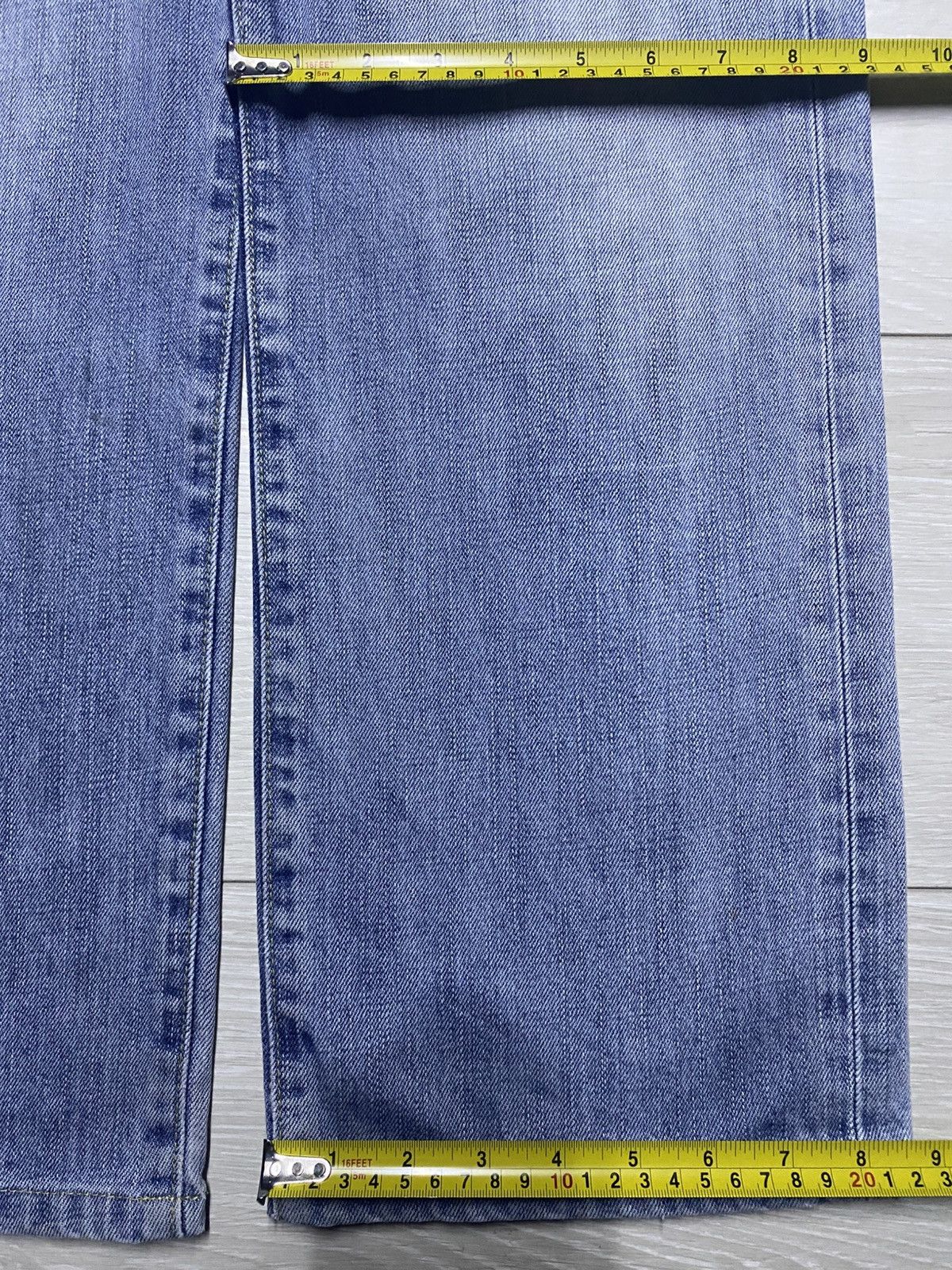 Uniqlo Vintage Uniqlo S003 Light Wash Distressed Jeans Size US 29 - 13 Thumbnail