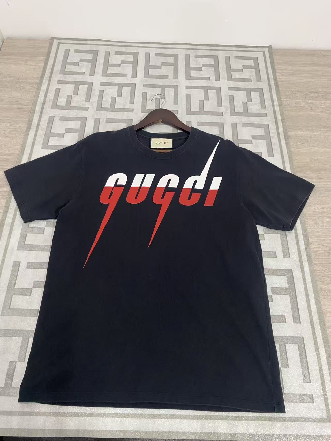 Gucci Gucci Blade Logo T-Shirt Size M | Grailed