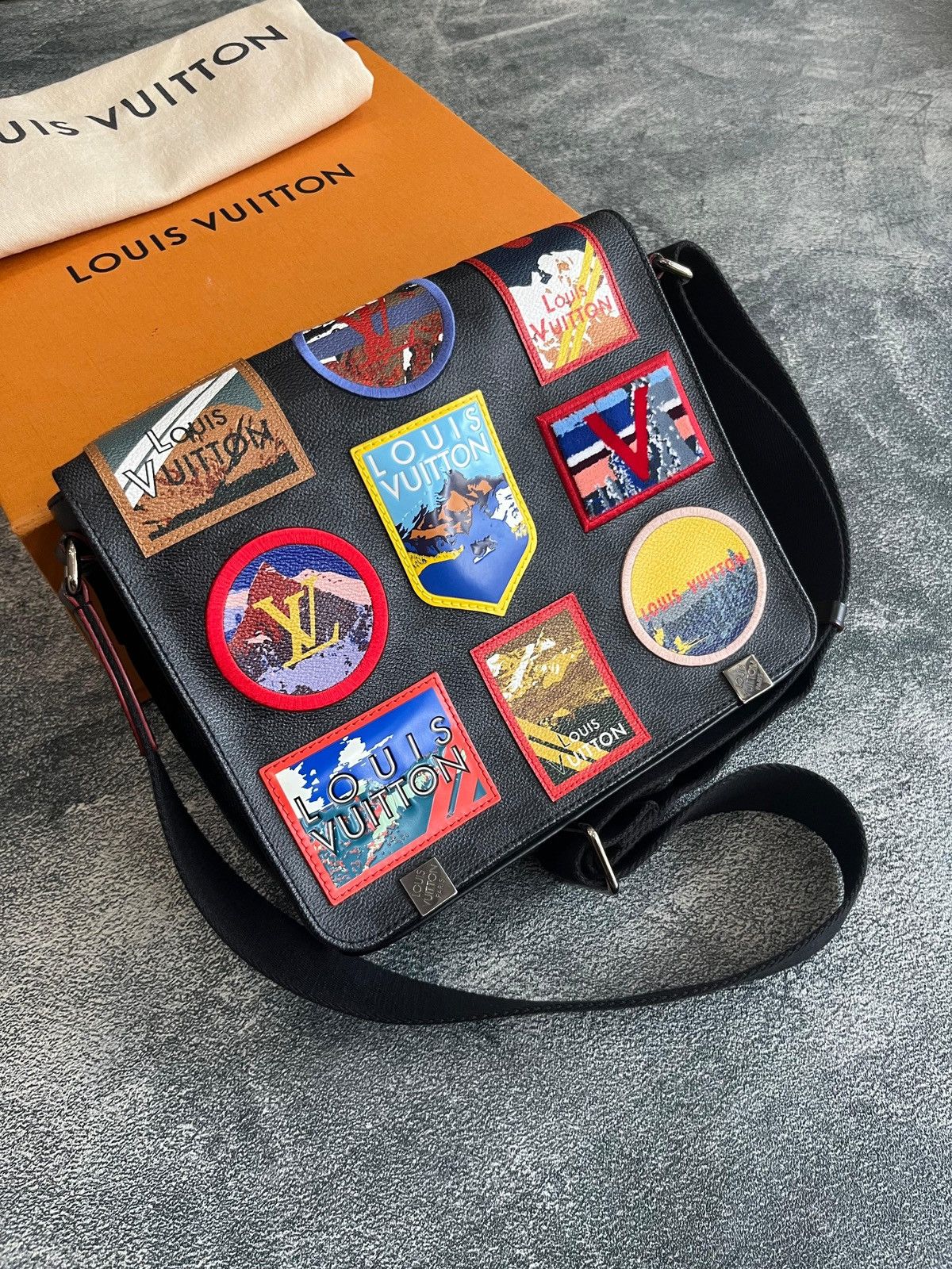 Louis Vuitton Louis vuitton damier limited edition Size 26 - 1 Thumbnail