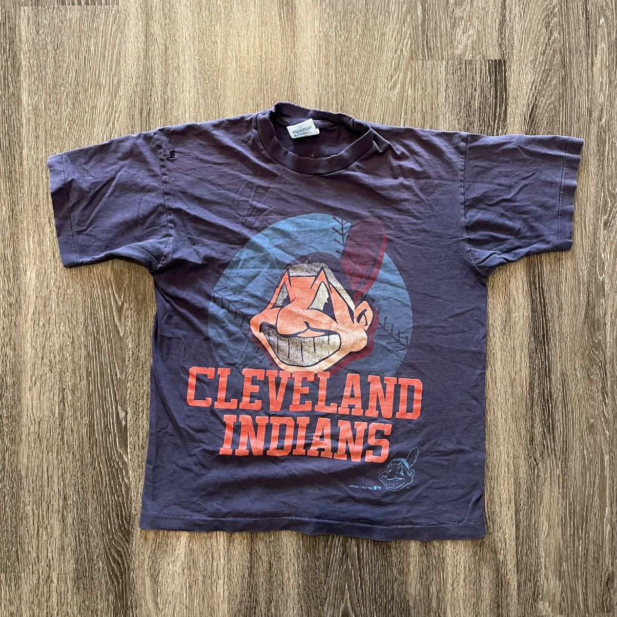 Vintage Vintage 1993 Cleveland Indians Single Stitched Tee Size US L / EU 52-54 / 3 - 1 Thumbnail