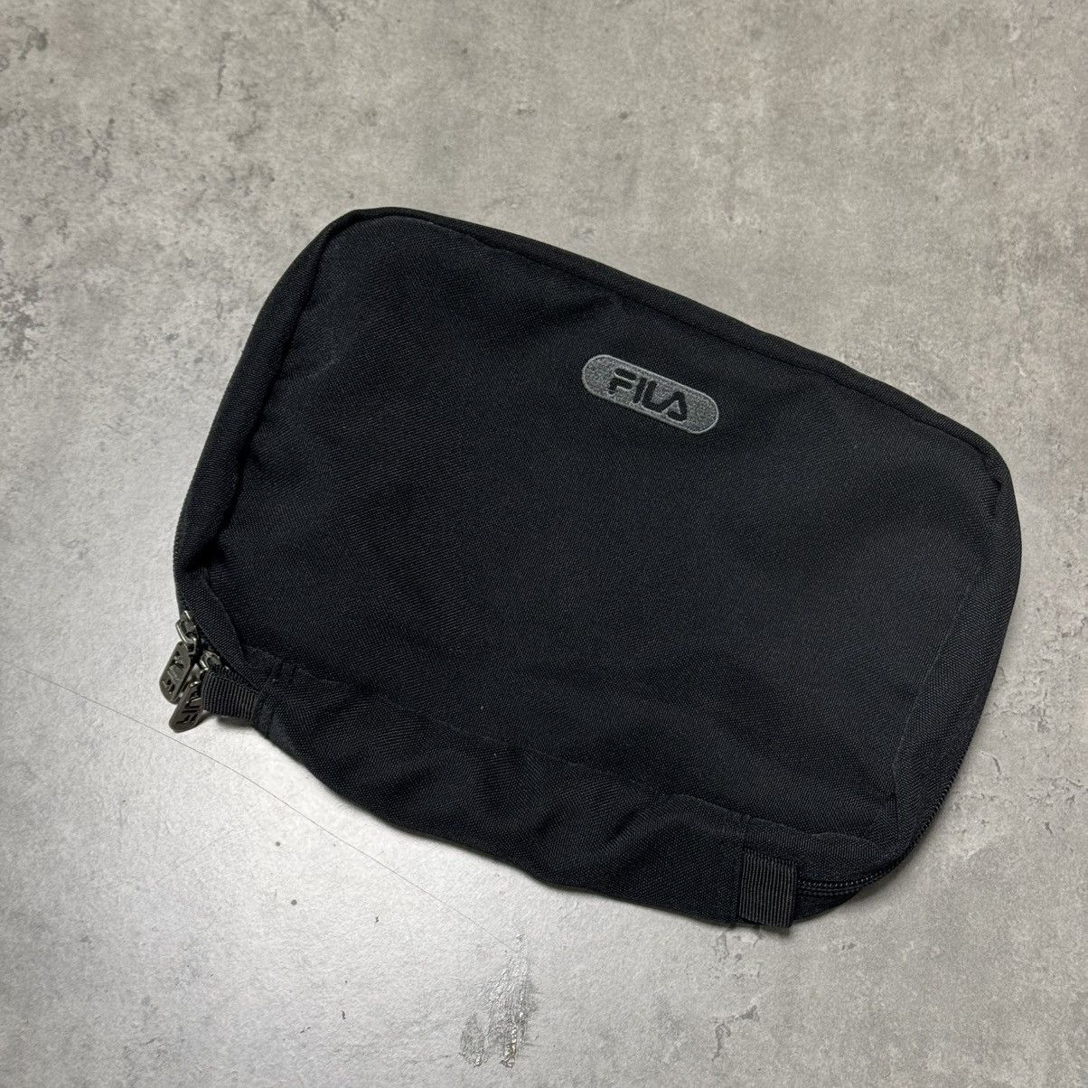 Ferrari × Fila × Formula 1 Ferrari X Fila Hanging Toiletry Bag Size ONE SIZE - 2 Thumbnail