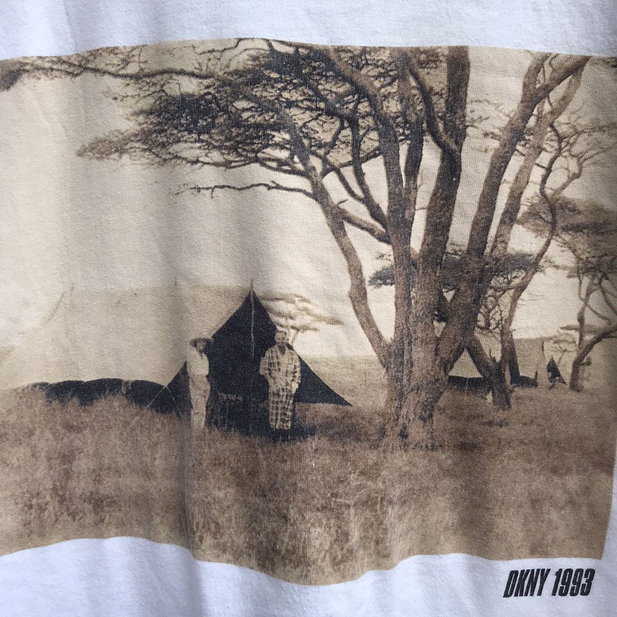 DKNY Vintage 90s DKNY photo art tee usa Size US XL / EU 56 / 4 - 3 Thumbnail