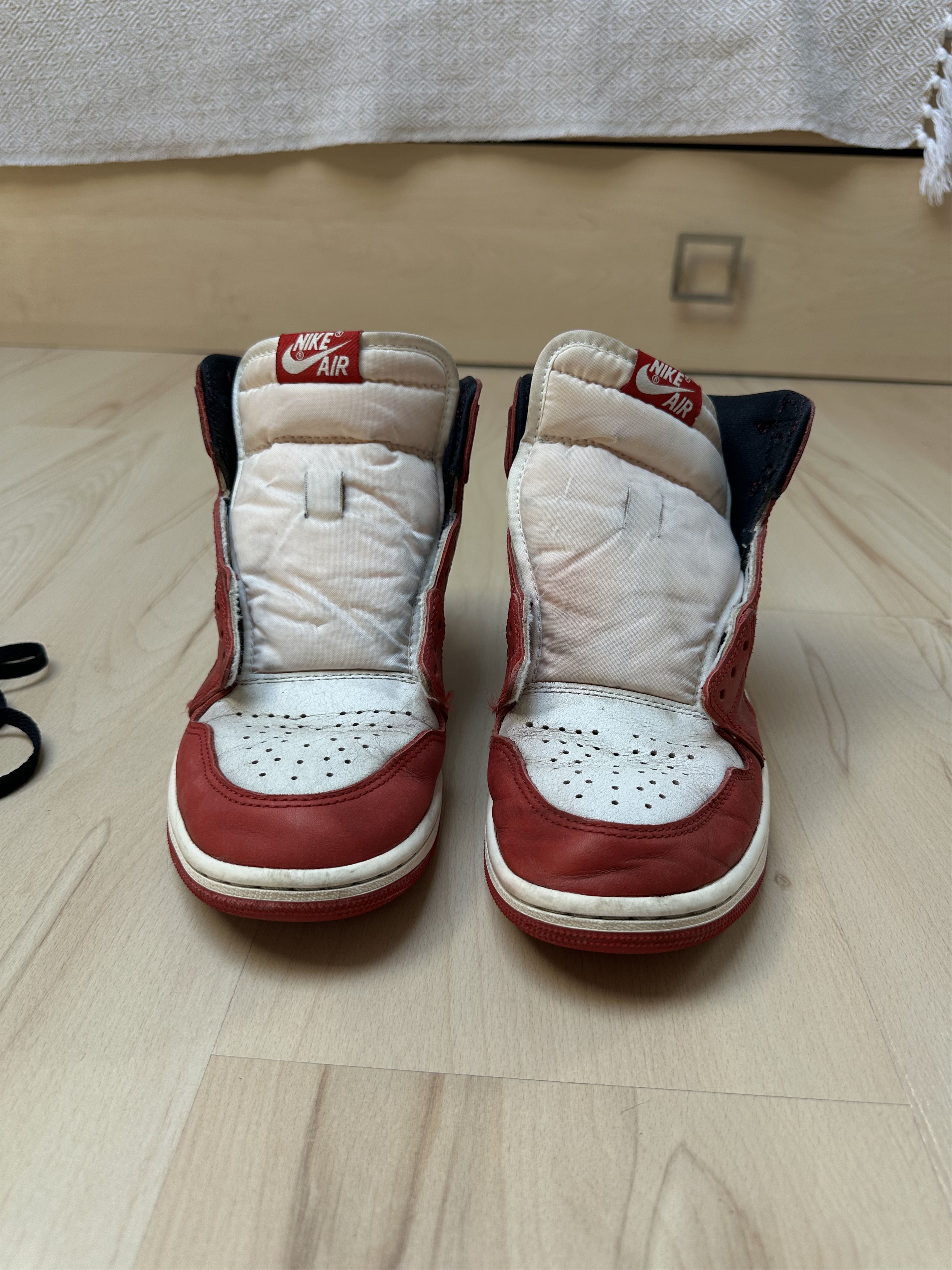 Jordan Brand Nike Air Jordan 1 Retro High OG Lost and Found Chicago EU 40 Size US 7 / EU 40 - 4 Thumbnail