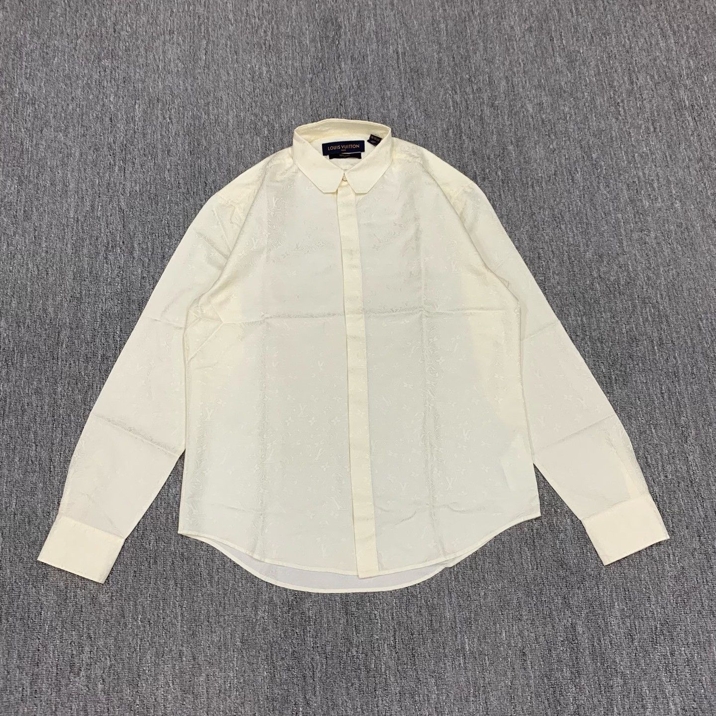 Louis Vuitton LV Off-White Silk Monogram Shirt Jacket Size US M / EU 48-50 / 2 - 1 Thumbnail