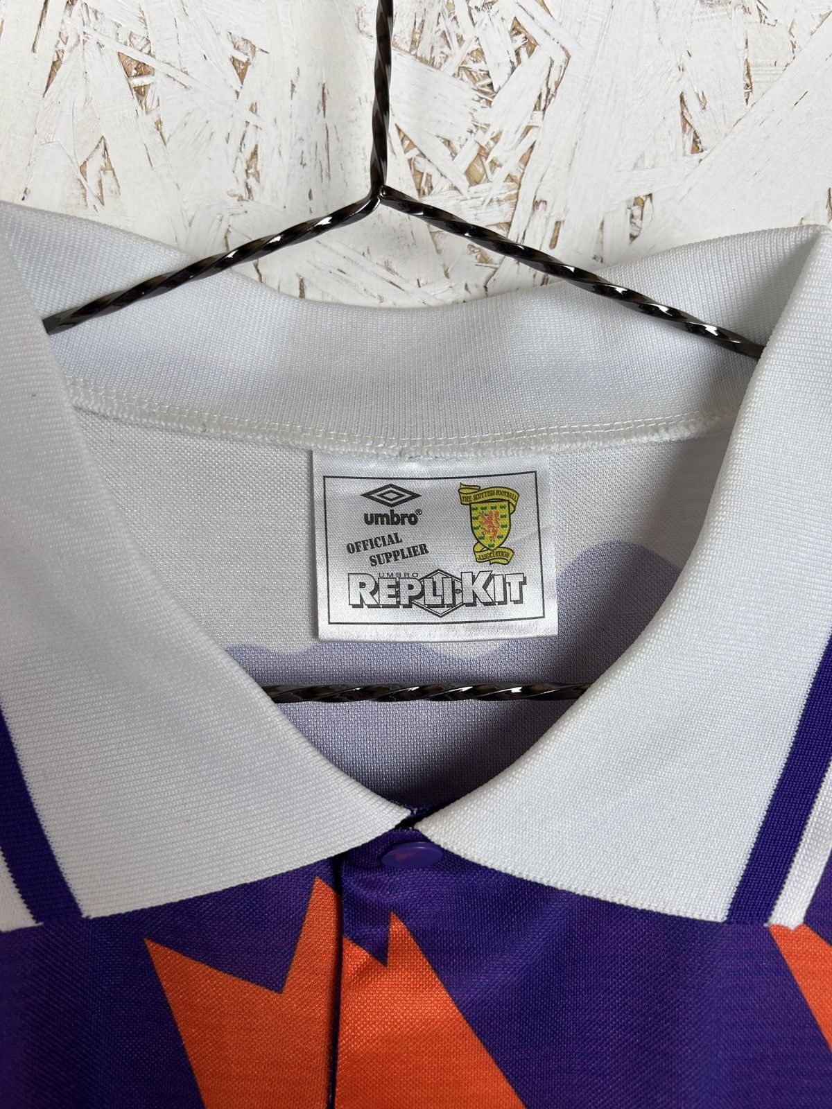 Umbro 90s Vintage Umbro Scotland 1992 WC Away Kit Soccer Jersey Size US M / EU 48-50 / 2 - 7 Thumbnail