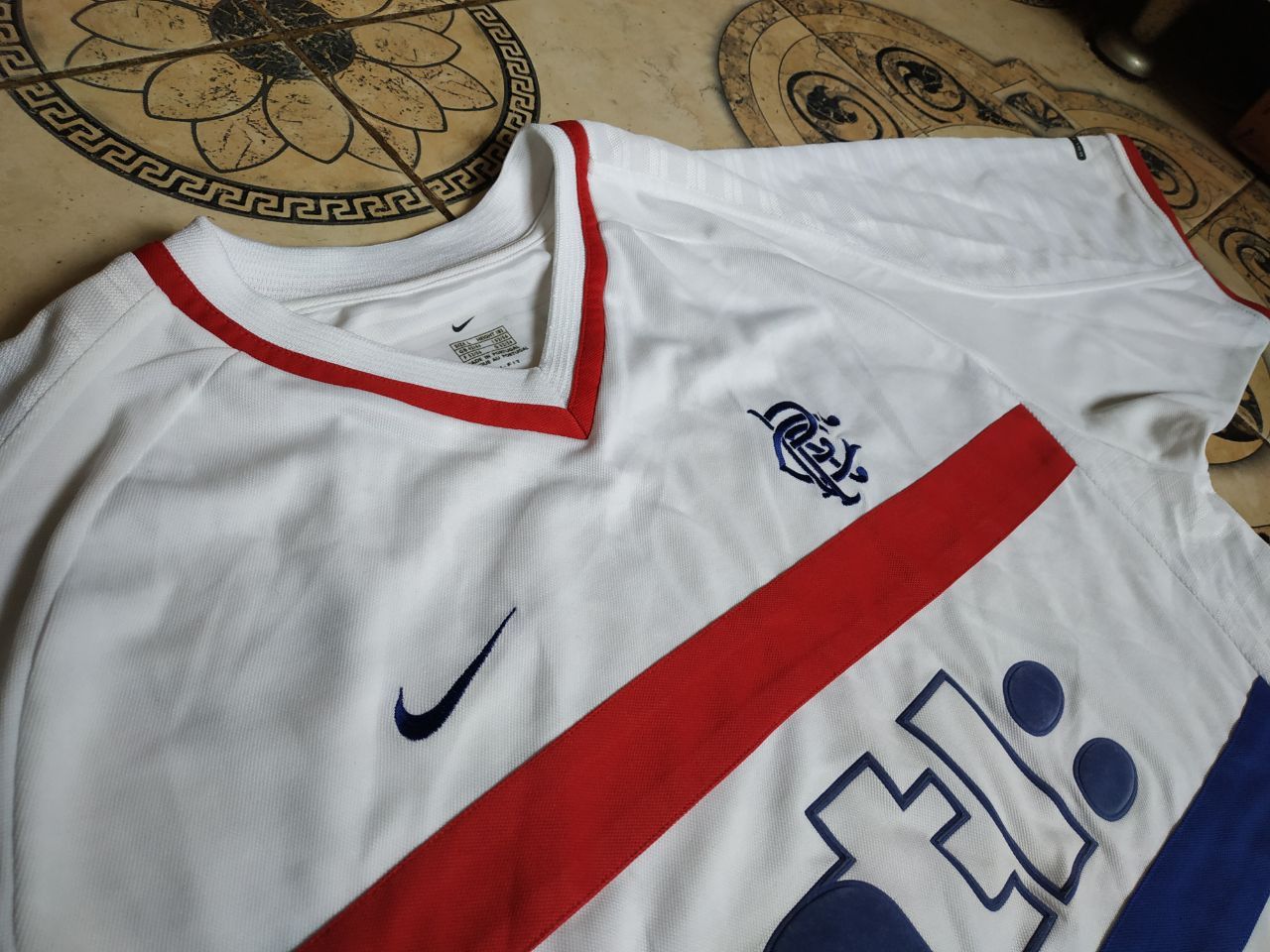 Nike Vintage Nike Rangers FC 2001/02 Away Jersey ntl: Sponsor L Size US XL / EU 56 / 4 - 10 Thumbnail