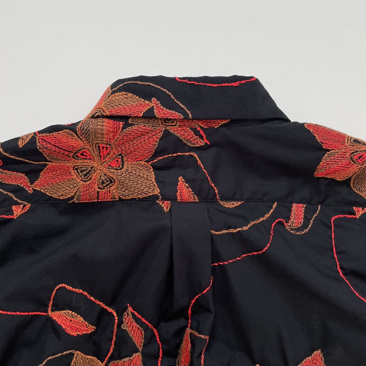 Dries Van Noten A/W 17 ‘Flower Embroidered’ Black Shirt Size US M / EU 48-50 / 2 - 19 Thumbnail