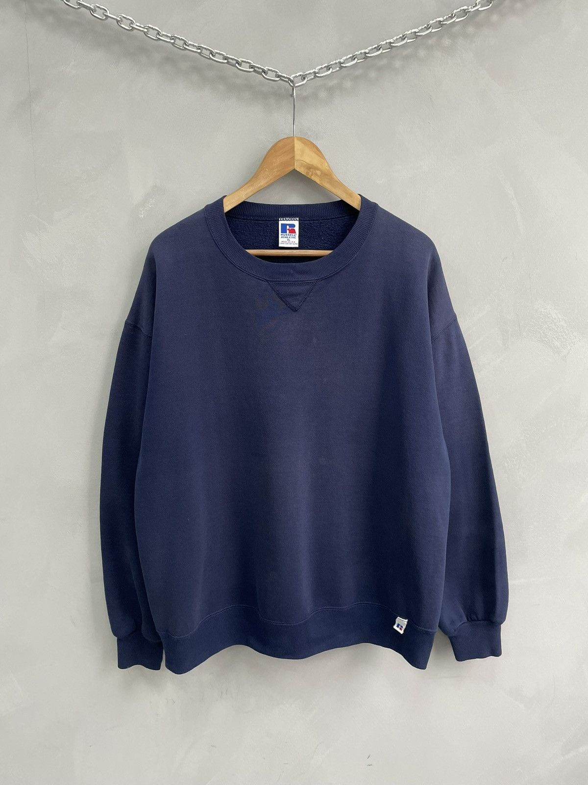 Russell Athletic 90s sun faded Russel athletic blank sweatshirt crewneck y2k Size US XL / EU 56 / 4 - 1 Thumbnail