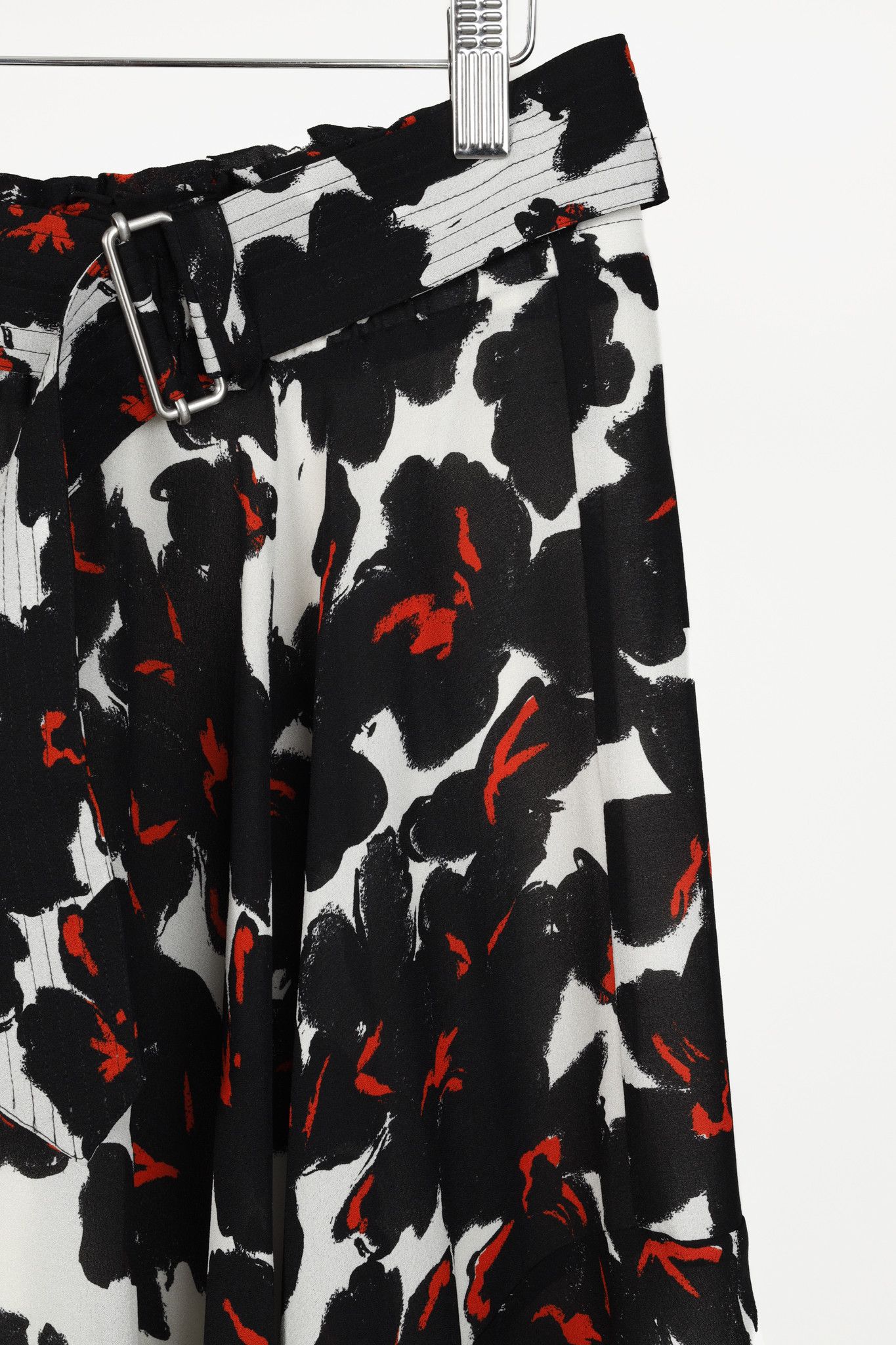 A.L.C. A.L.C. Bias Black Floral Silk Skirt Size 30" / US 8 / IT 44 - 5 Thumbnail