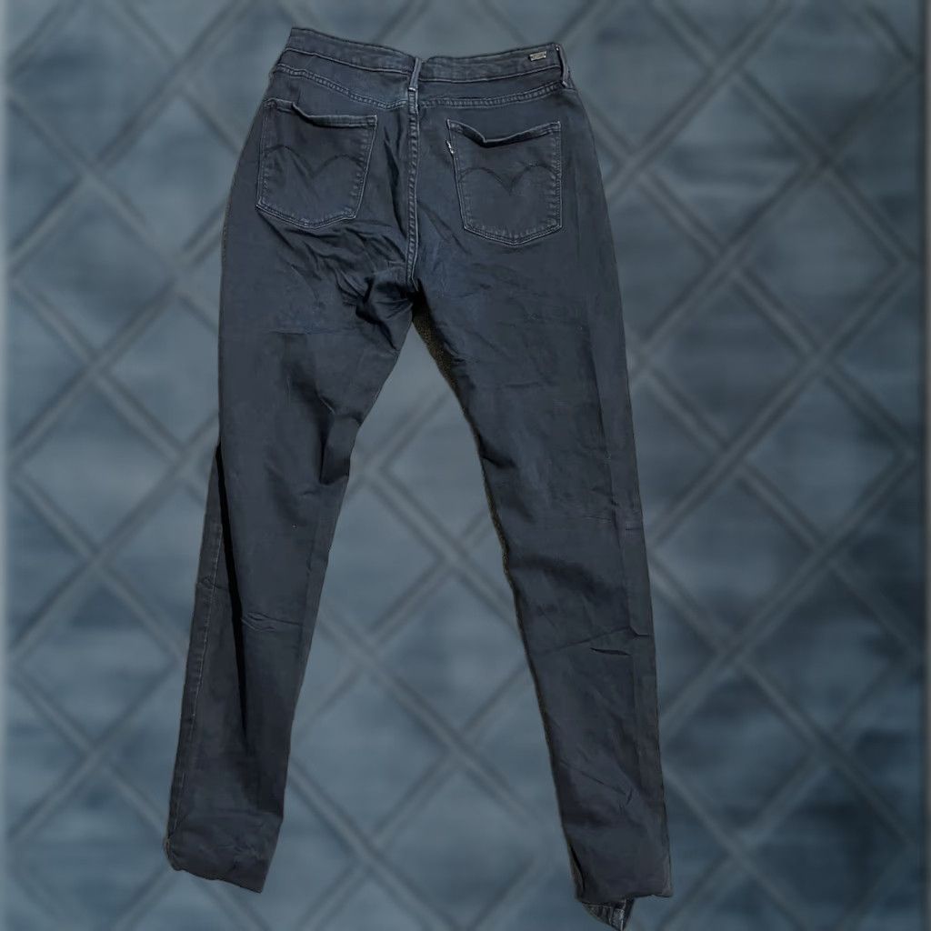 Levi's Levi's Blue Legging Skinny Jeans Junior's Size 30 Women Regular Denim Jeans City Modern Classic 30 in Inseam 30 Color Blue Womens Size 30" / US 8 / IT 44 - 1 Thumbnail