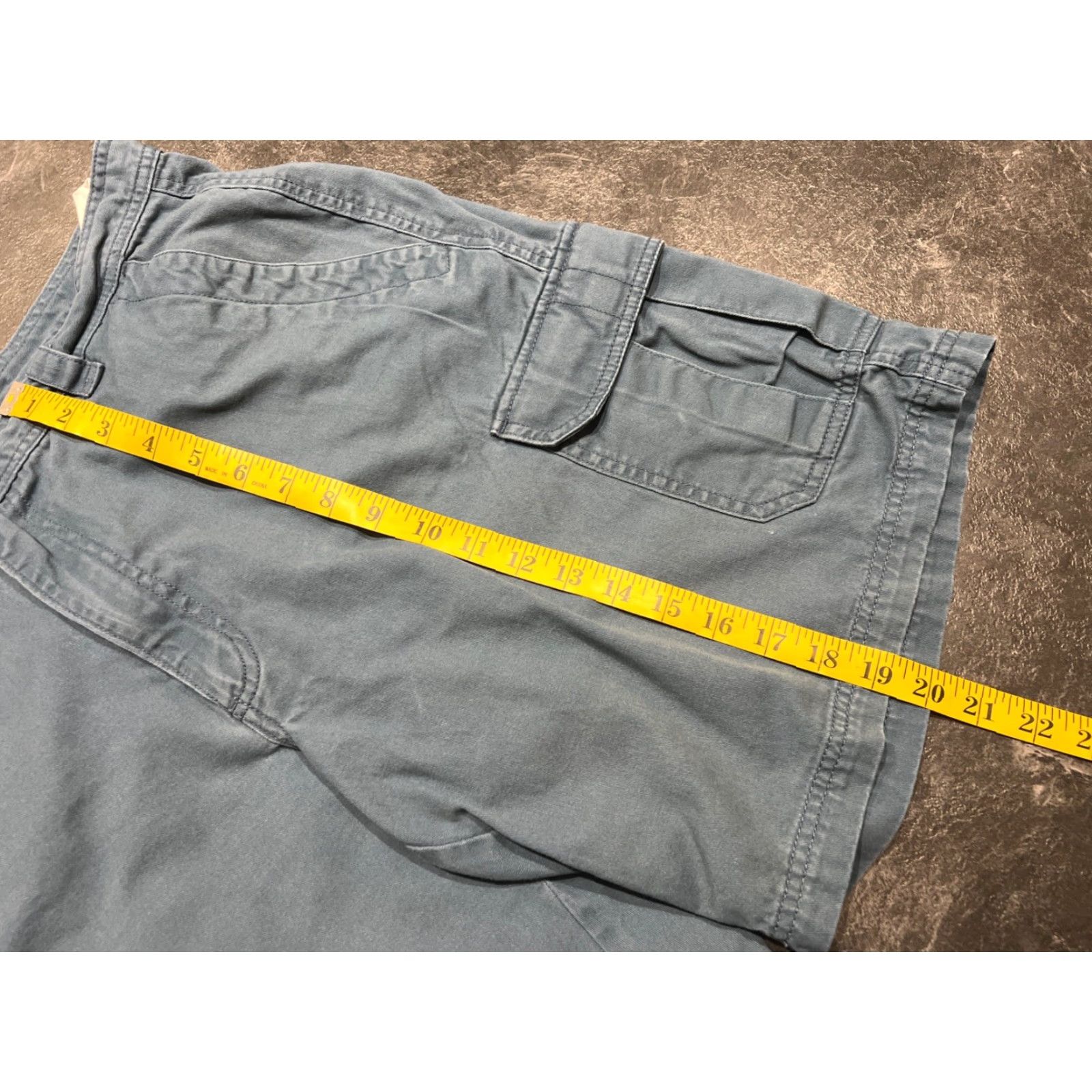 Vintage VINTAGE Columbia Cargo Shorts Men 36 Waist 10L Blue Cotton Casual Athletic 2010s Size US 36 / EU 52 - 7 Thumbnail