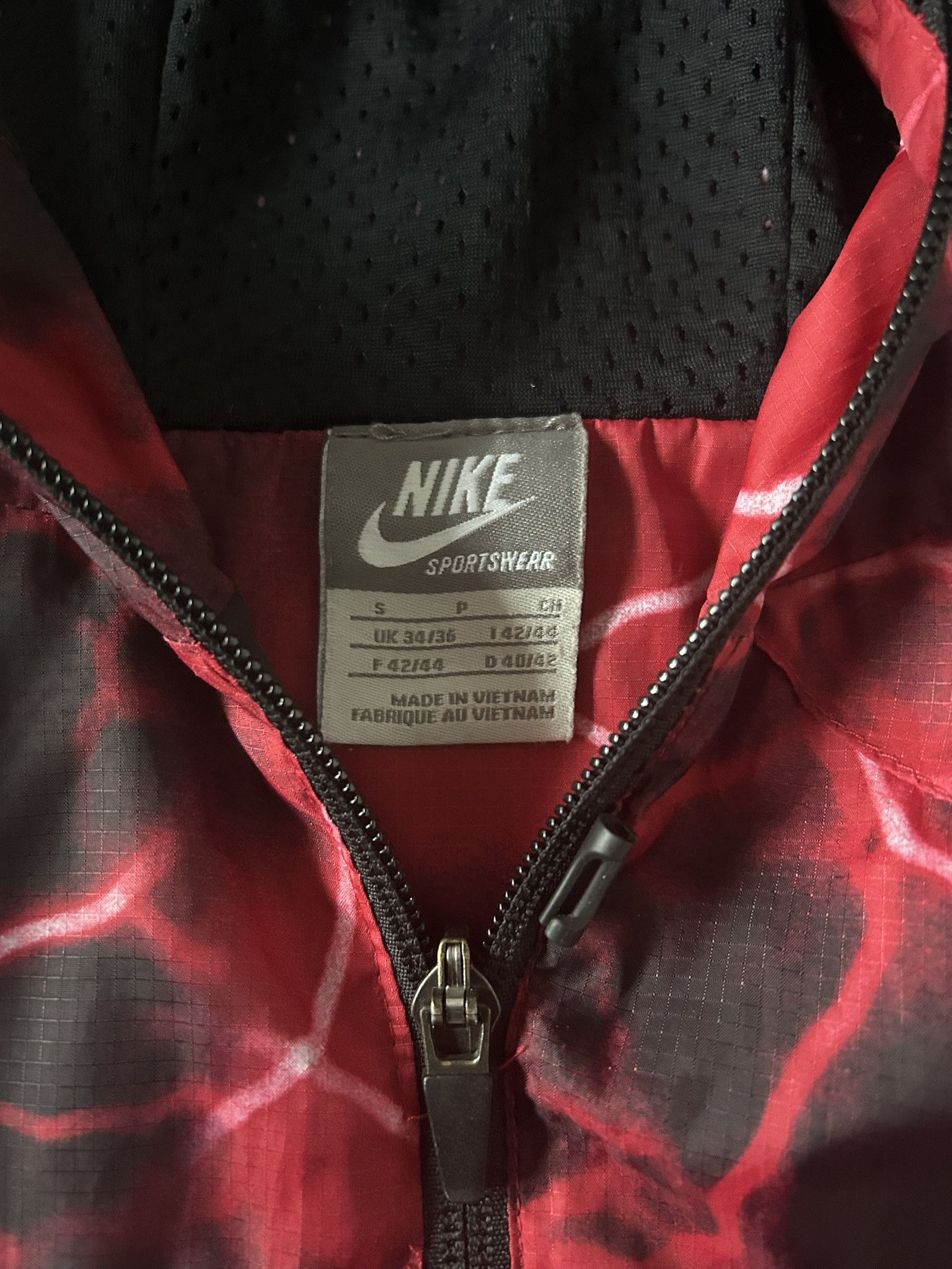 Nike Nike Windbreaker Jacket Red Lightning Print Hooded Vintage Size US S / EU 44-46 / 1 - 9 Thumbnail