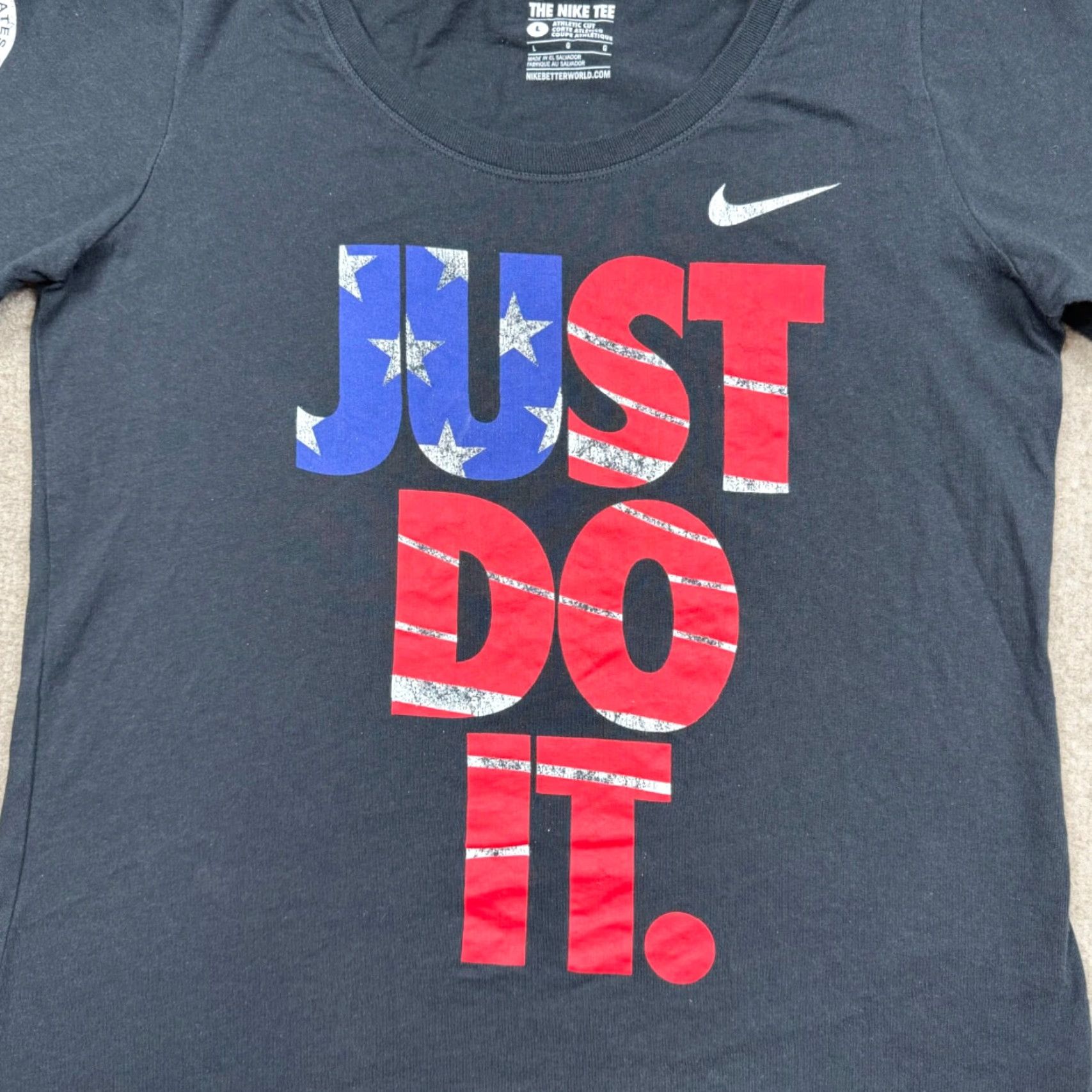 Nike Nike Graphic T Shirt L Black Nike USA Stars Stripes Team USA Logo Basketball Slim Fit Shirt Womens Size L Black USA Stars Stripes Logo 90s Theme Size L / US 10 / IT 46 - 4 Thumbnail