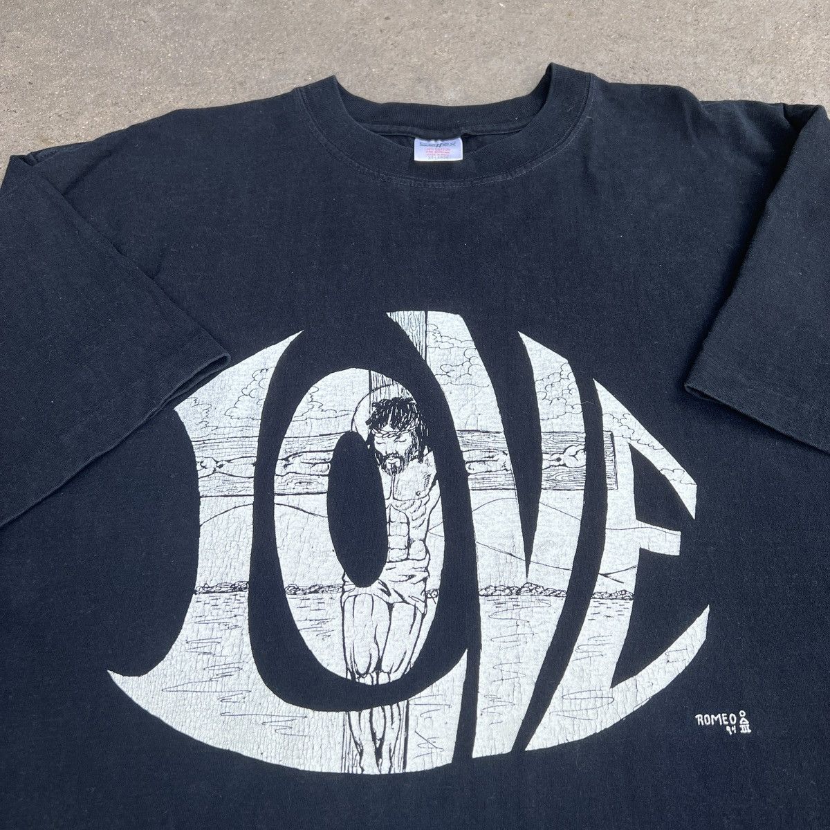 Vintage Vintage 90s Love Jesus God Bible Holy Tee 2XL Size US XXL / EU 58 / 5 - 3 Thumbnail