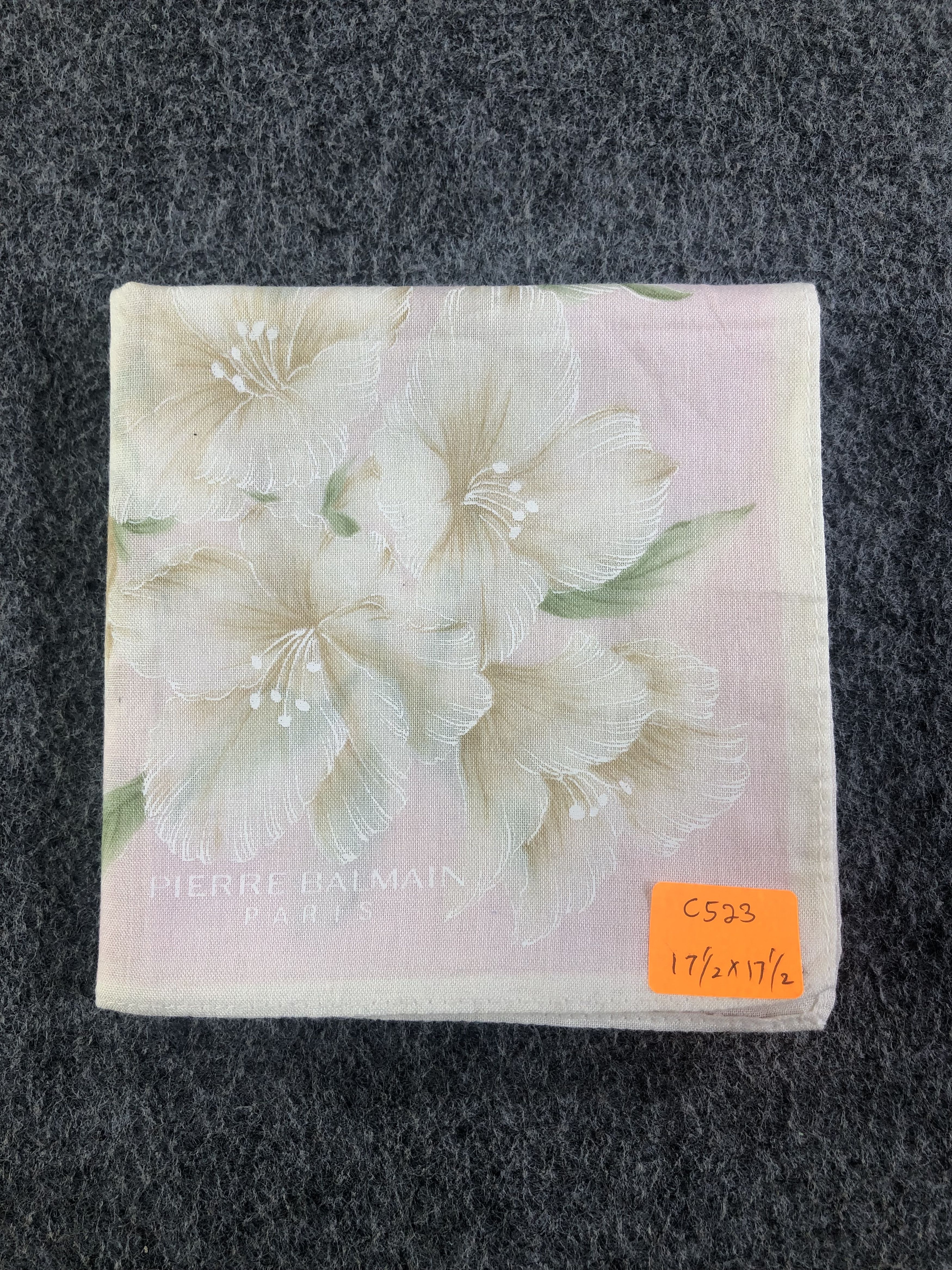 Pierre Balmain Pierre Balmain Handkerchief / Bandana / Neckerchief C523 Size ONE SIZE - 7 Thumbnail