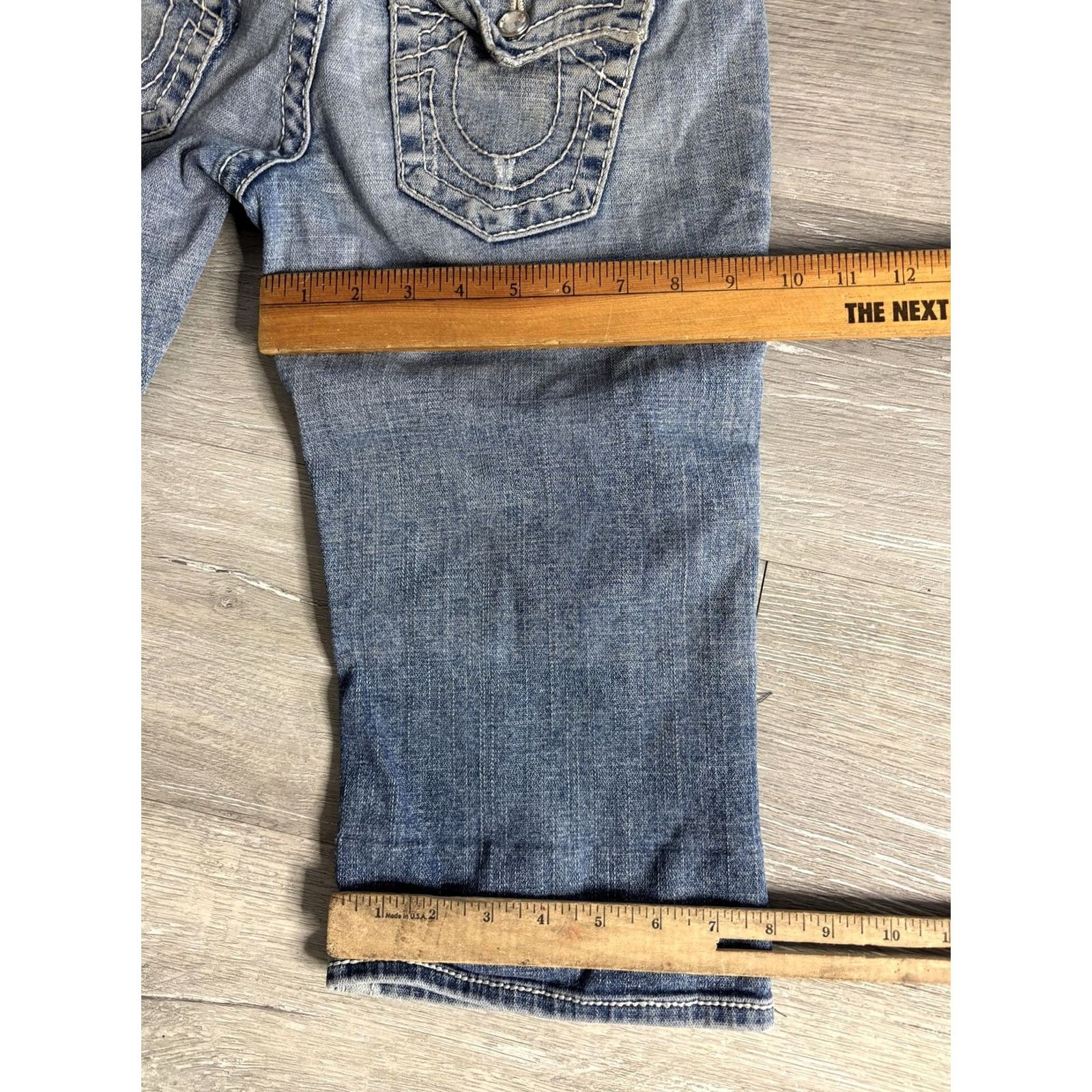 True Religion VINTAGE True Religion Capri Jeans Womens 27 Blue Rhinestone Flap Pockets Denim USA Size 27" / US 4 / IT 40 - 7 Thumbnail