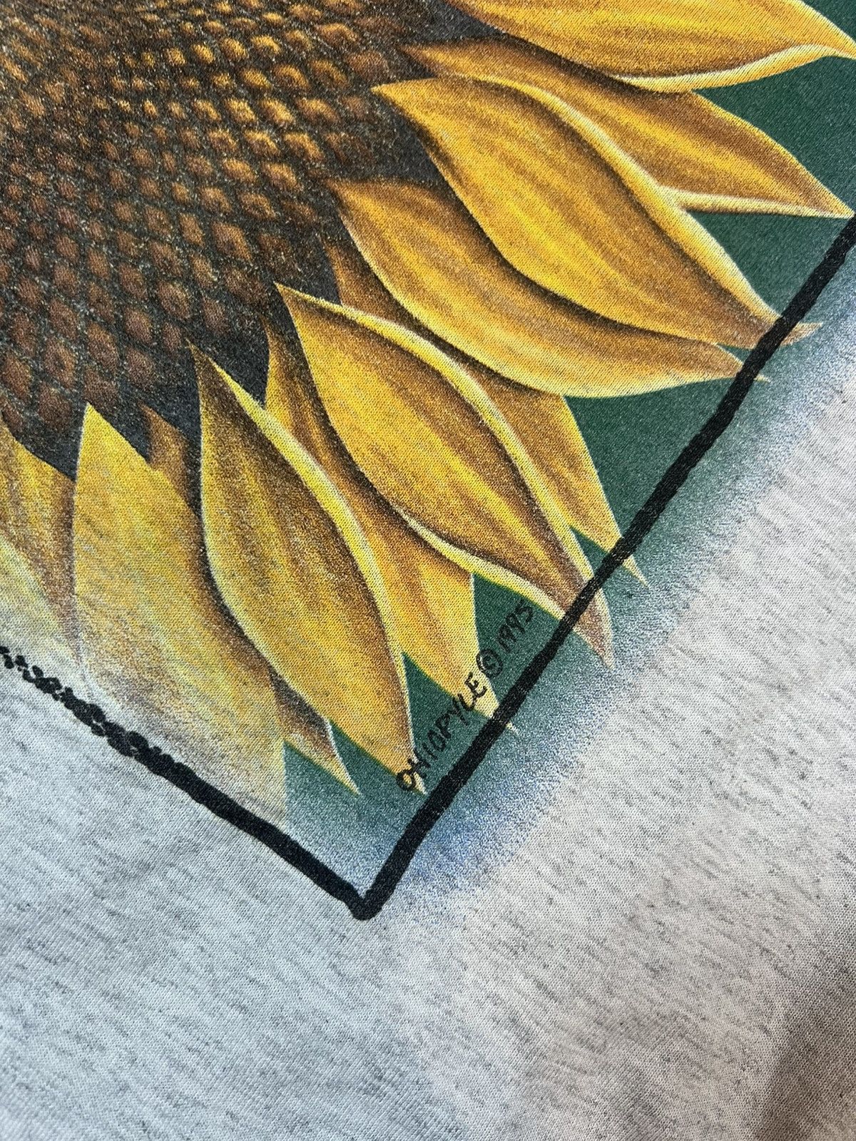 Vintage Vintage 90s Nebraska Sunflower Portrait Floral Graphic Tee Size US XL / EU 56 / 4 - 2 Thumbnail
