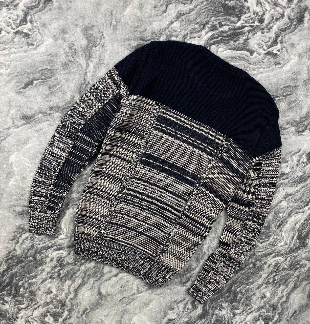 Armani Armani Jeans Metal Logo Knit Sweater Size US L / EU 52-54 / 3 - 9 Thumbnail
