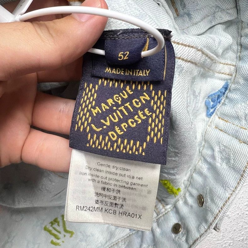 Louis Vuitton Louis Vuitton Taylor co-branded full print denim jacket Size US L / EU 52-54 / 3 - 6 Thumbnail