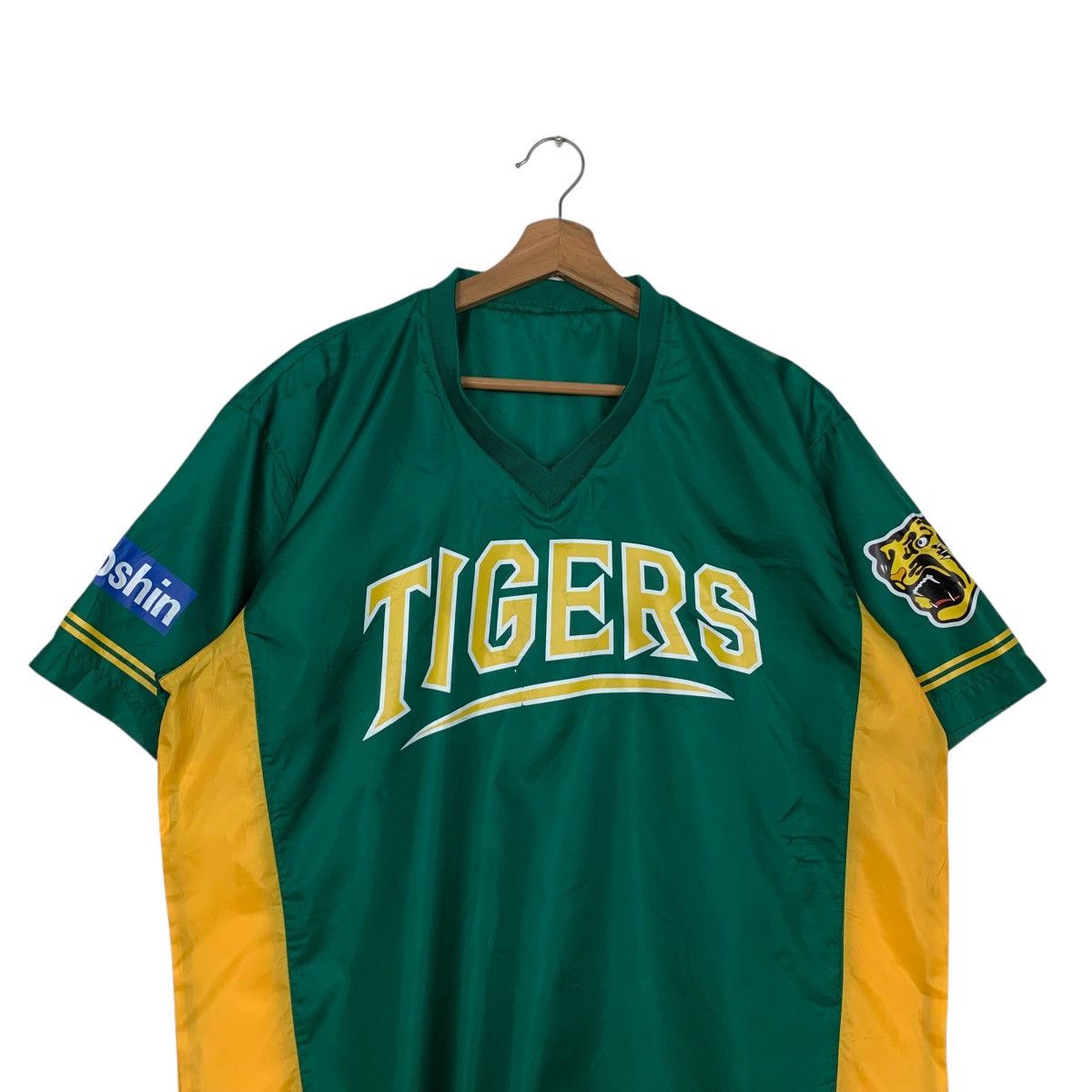 Japanese Brand HANSHIN TIGERS Big Logo V Neck Jersey #2811-C127 Size US XL / EU 56 / 4 - 2 Thumbnail