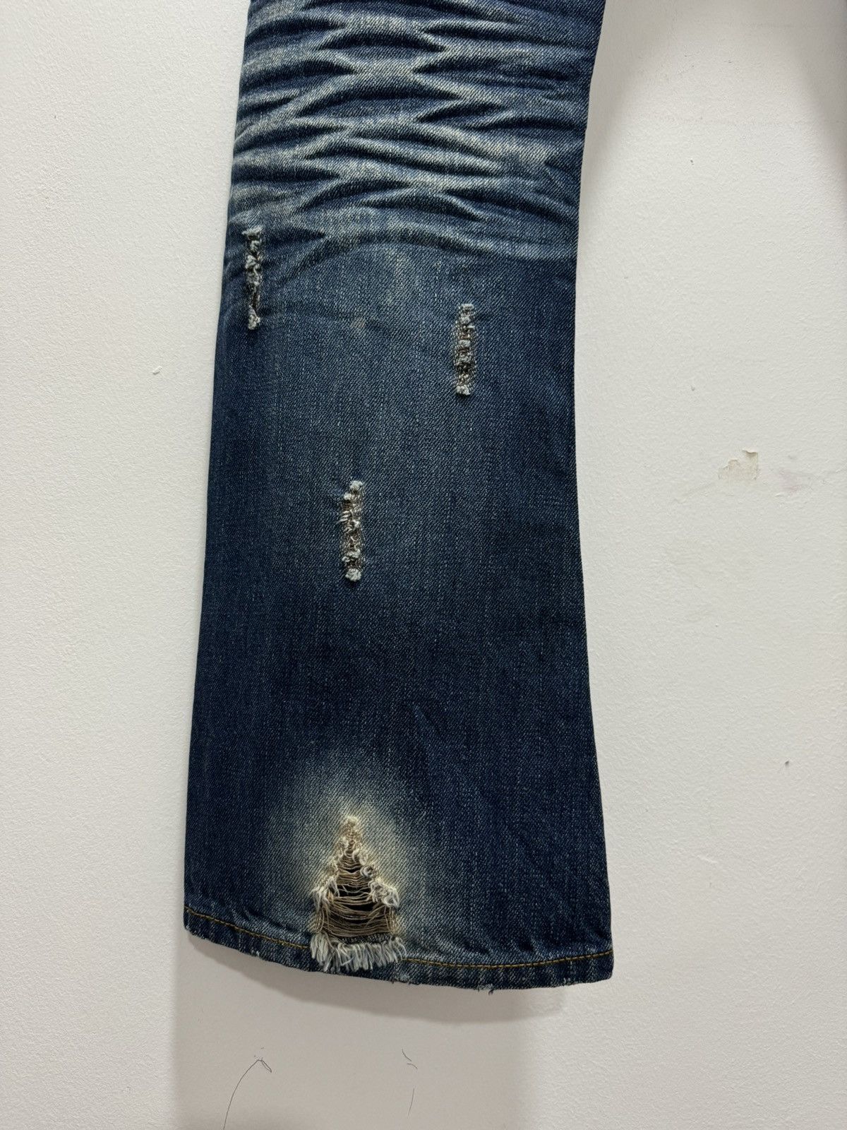 Japanese Brand JAPANESE DESIGN RIPPED WHISKERS FLARED LEG DISTRESSED JEANS Size US 29 - 18 Thumbnail