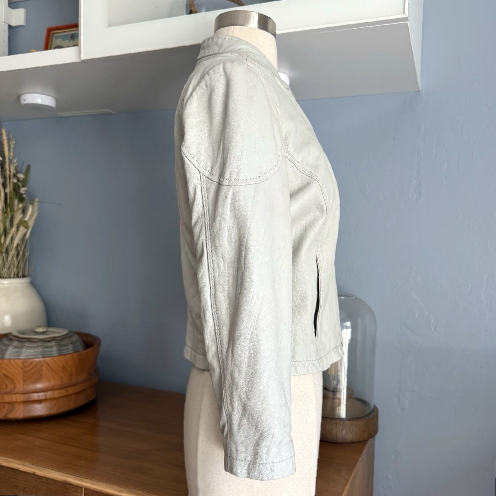 Vintage June Soft Lamb Leather Jacket Zipper Front Moto Pale Sage Blue M Anthro Women Cropped Jacket with Zip Lined Silk Pockets Size M / US 6-8 / IT 42-44 - 5 Thumbnail