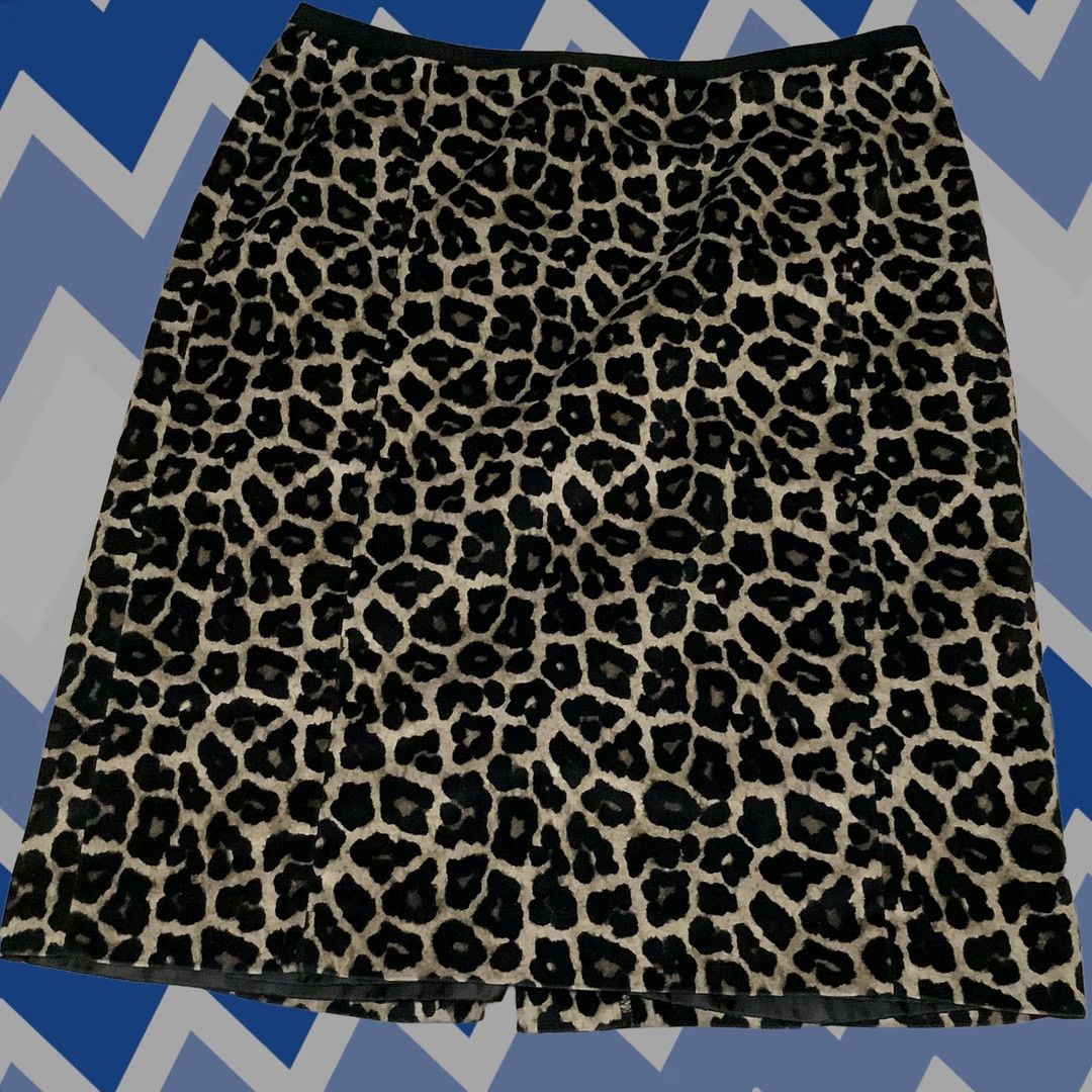 Liz Claiborne Liz Claiborne Skirt Women 8 Pencil Knee Length Leopard Print Brown Polyester Lined Classic Business Professional Mens? Women Size 30" / US 8 / IT 44 - 1 Thumbnail