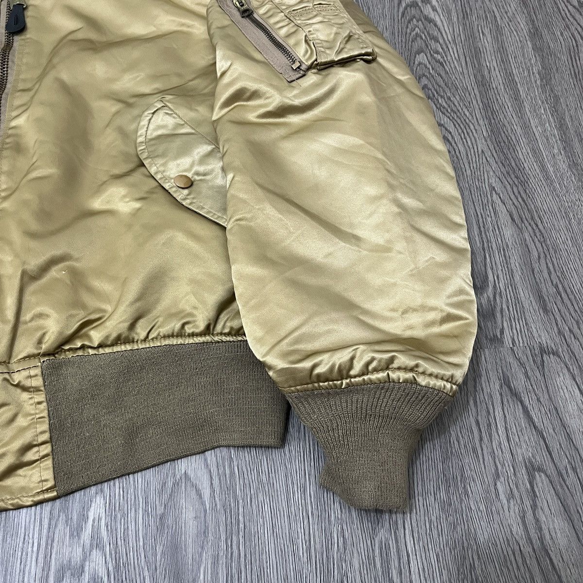 Alpha Industries Corinth Mfg.co - Vintage 80s Gold Ma-1 Fly Bomber Jacket Size US L / EU 52-54 / 3 - 4 Thumbnail