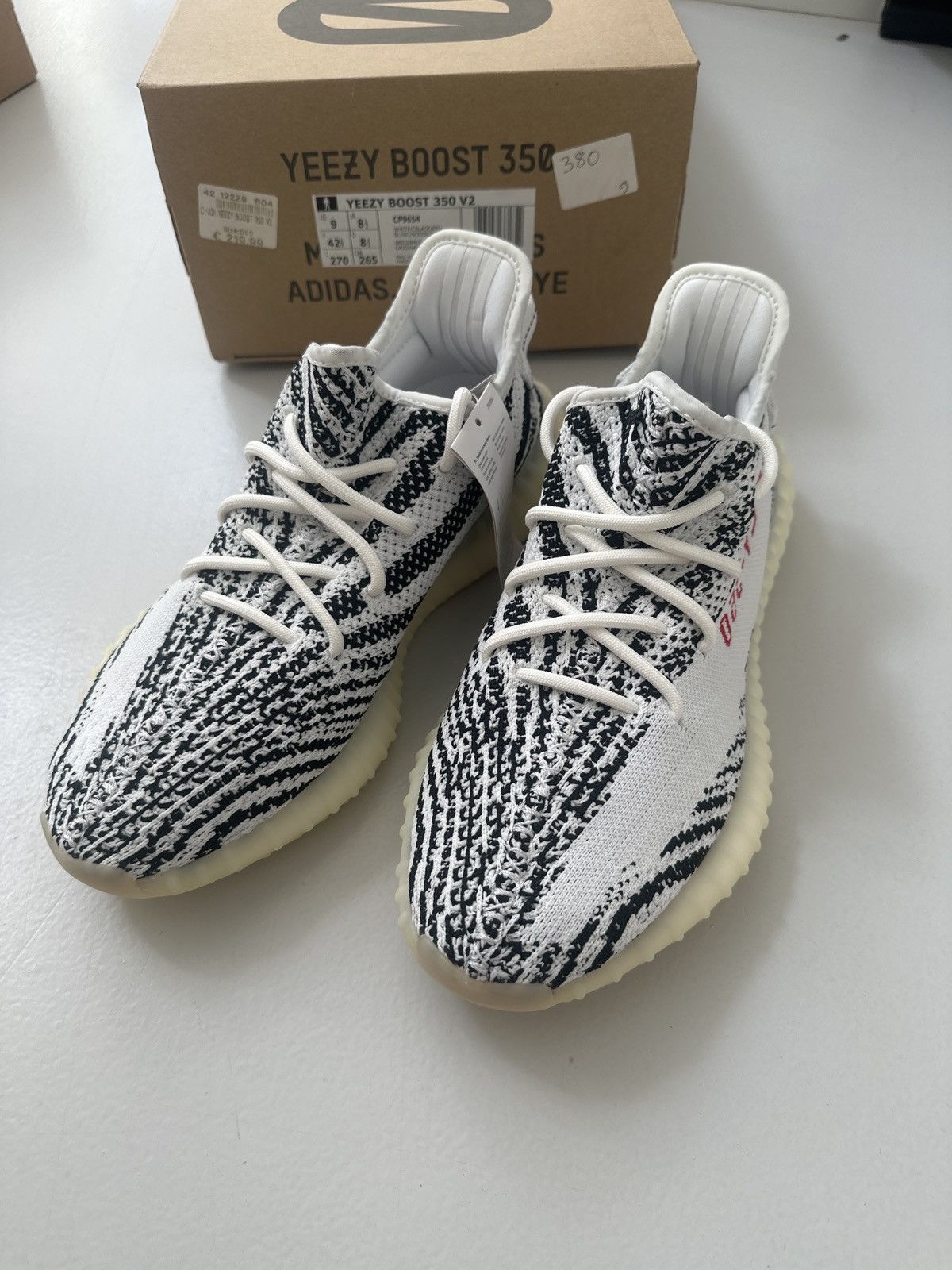 Adidas × Yeezy Yeezy boost 350 V2 brand new Size US 9 / EU 42 - 1 Thumbnail