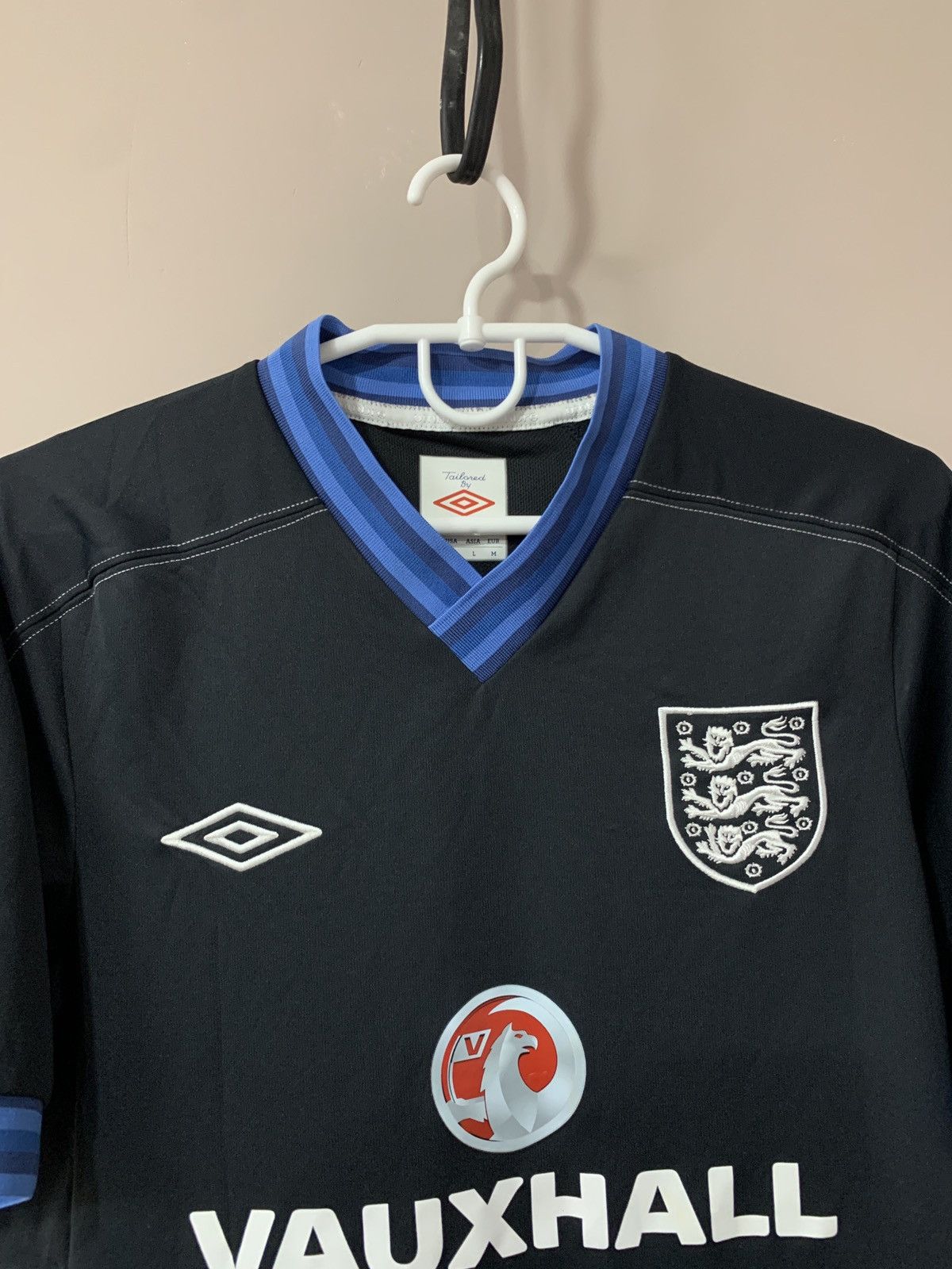Umbro × Vintage England 2012 Football Shirt Umbro Soccer Jersey Retro Sz M Size US M / EU 48-50 / 2 - 5 Thumbnail