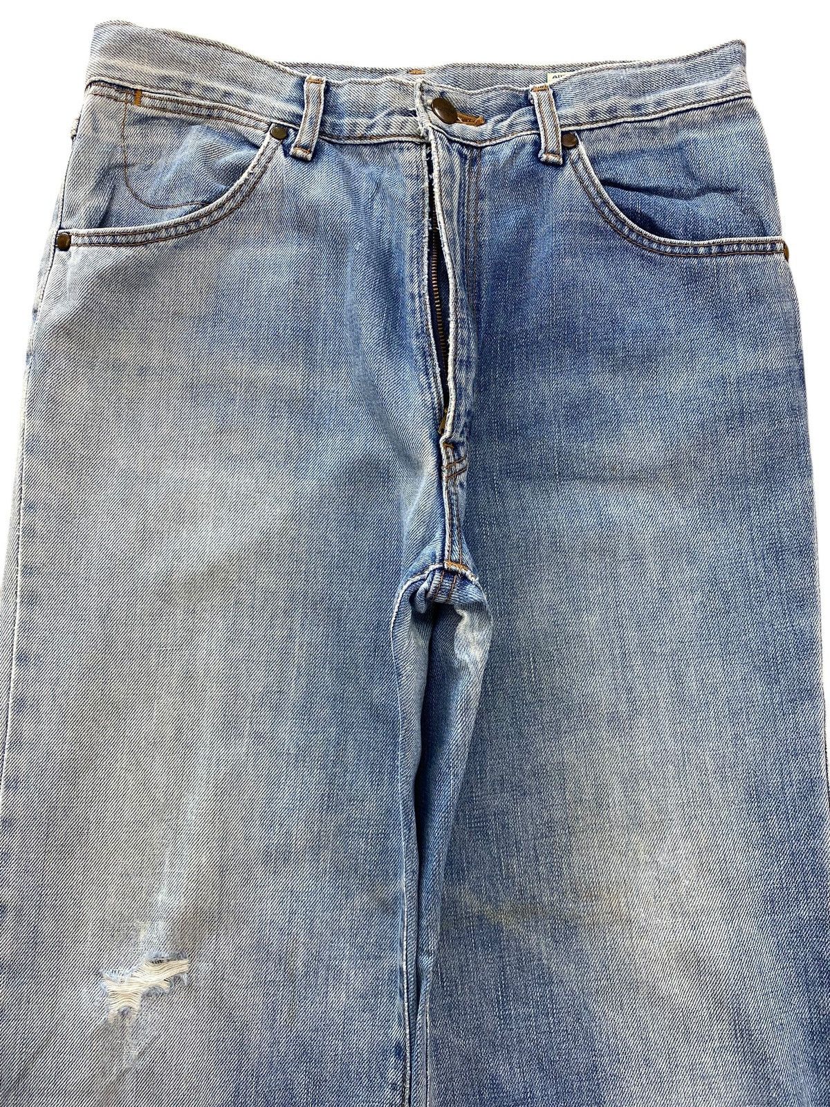 Wrangler Wrangler Light Wash Style Straight Leg Jeans Size US 30 / EU 46 - 2 Thumbnail