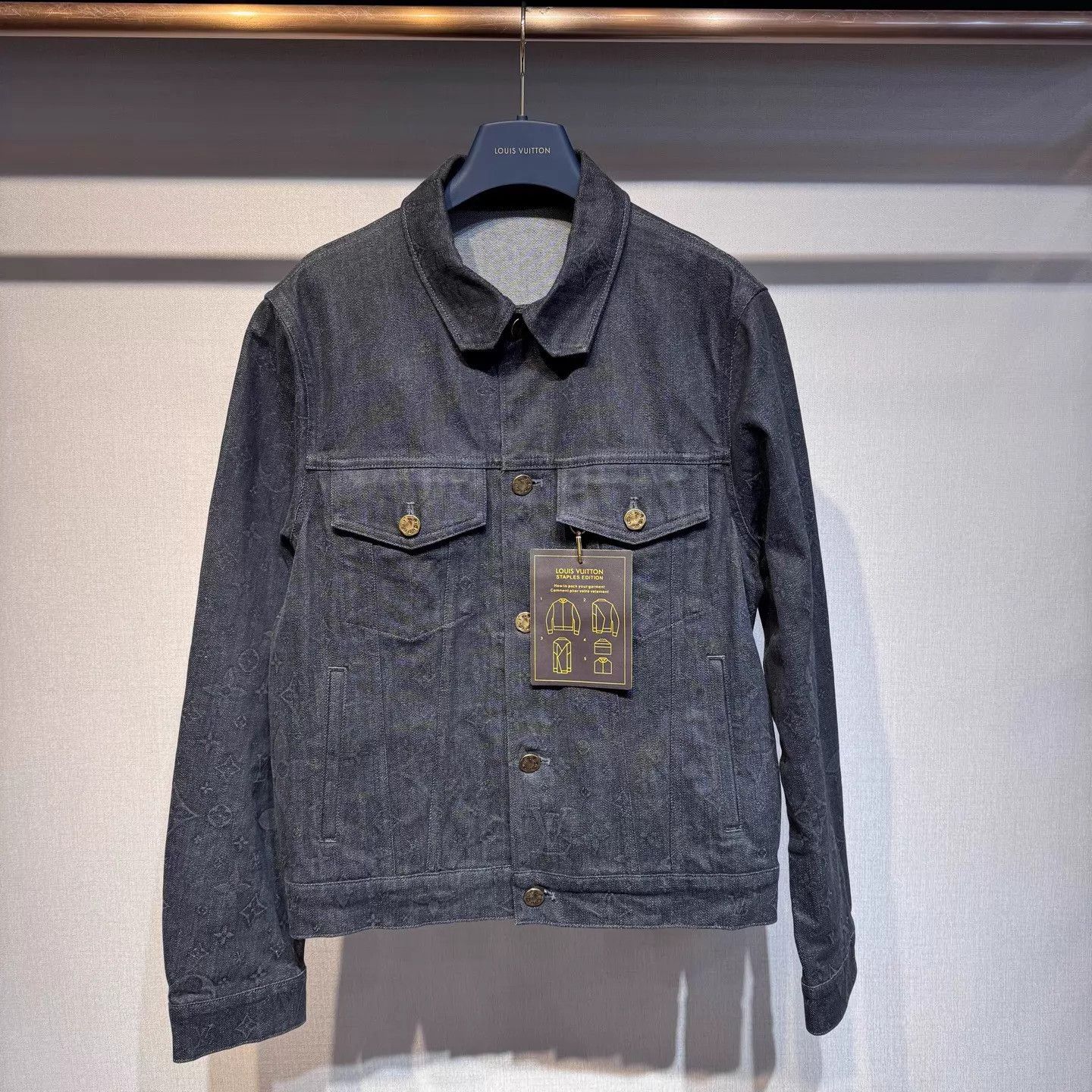 Louis Vuitton LV black distressed denim jacket 46 NEW with tag Size US S / EU 44-46 / 1 - 1 Thumbnail