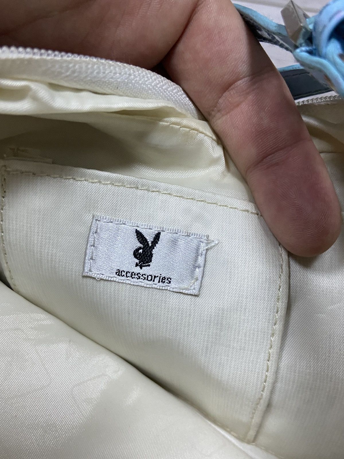 Playboy Playboy 🐰 monogram small handle bag rabbit head Size ONE SIZE - 8 Thumbnail