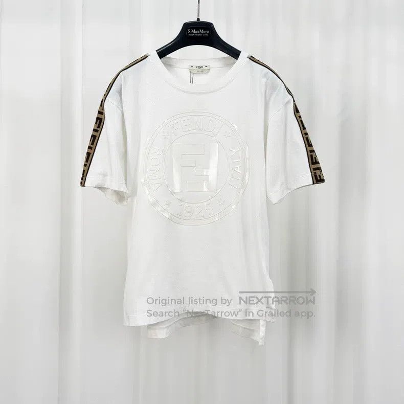 Fendi Fendi Monogram Tape Letter Short Sleeve Size XXS / US 00 / IT 34 - 1 Thumbnail