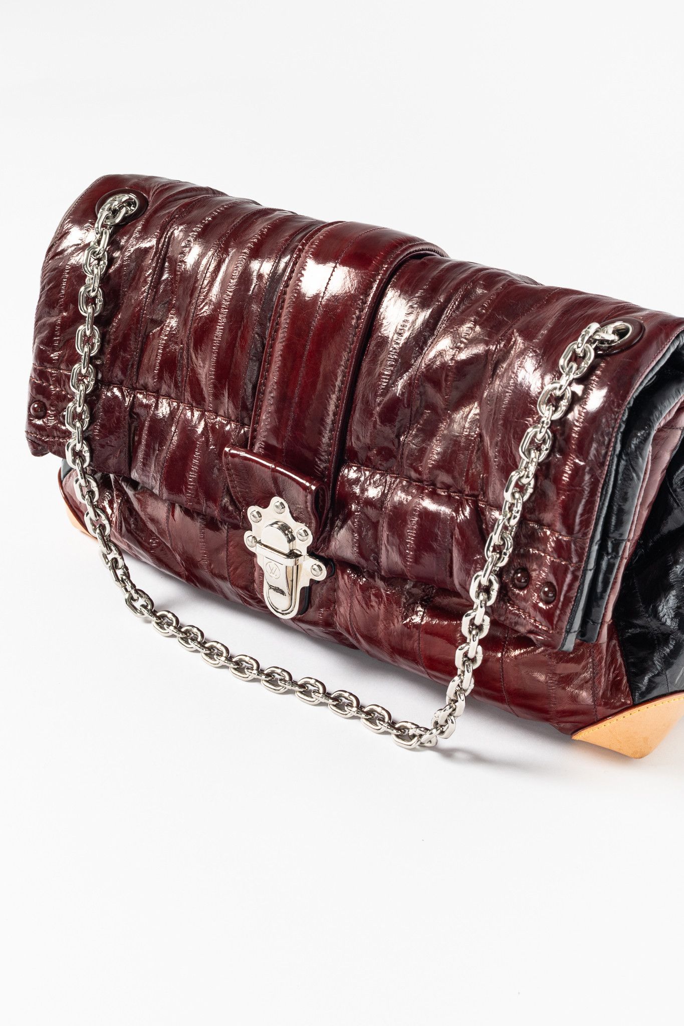Louis Vuitton Louis Vuitton SS15 Runway Cloud Clutch GM Eelskin Bag Size ONE SIZE - 6 Thumbnail