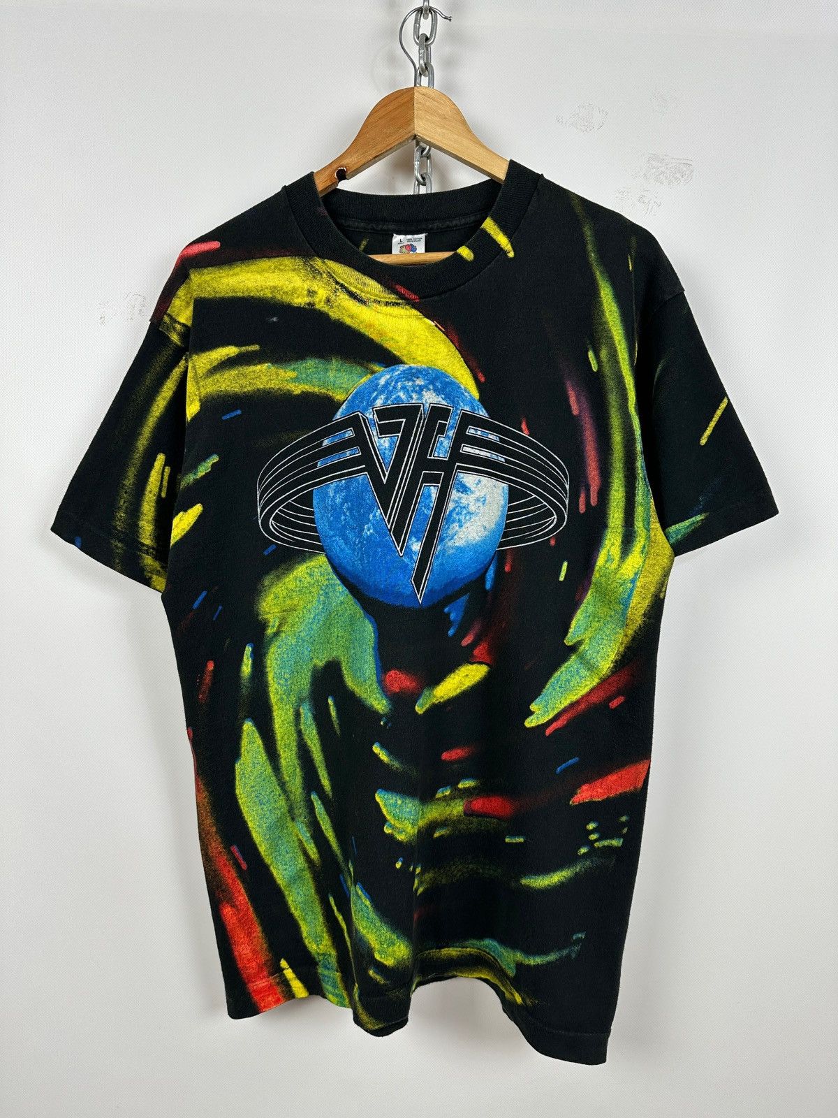 Band Tees 1993 Vintage Van Halen Live AOP World Tour Band T-Shirt Size US L / EU 52-54 / 3 - 1 Thumbnail