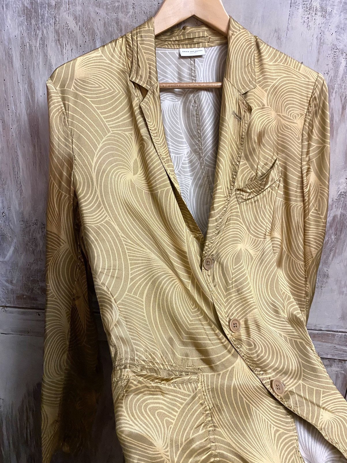 Dries Van Noten dries van noten ss 2018 runway satin print jacket 48 Size US M / EU 48-50 / 2 - 6 Thumbnail
