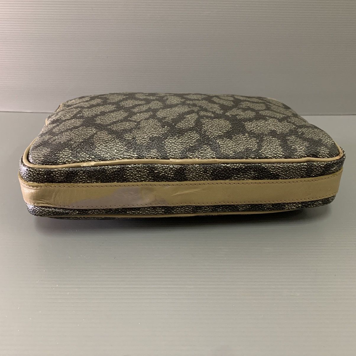 Yves Saint Laurent Yves Saint Laurent Vintage Clutch Bag Size ONE SIZE - 8 Thumbnail