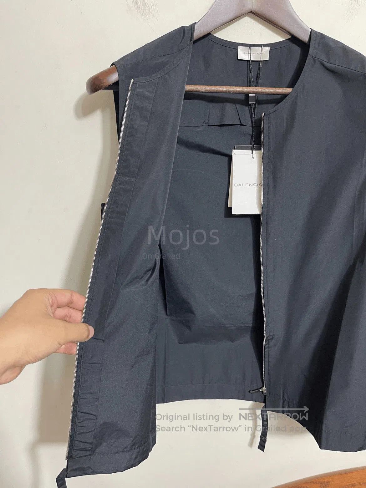Balenciaga Sz 46 Balenciaga Zip-up Plain Vest. Size US S / EU 44-46 / 1 - 6 Thumbnail