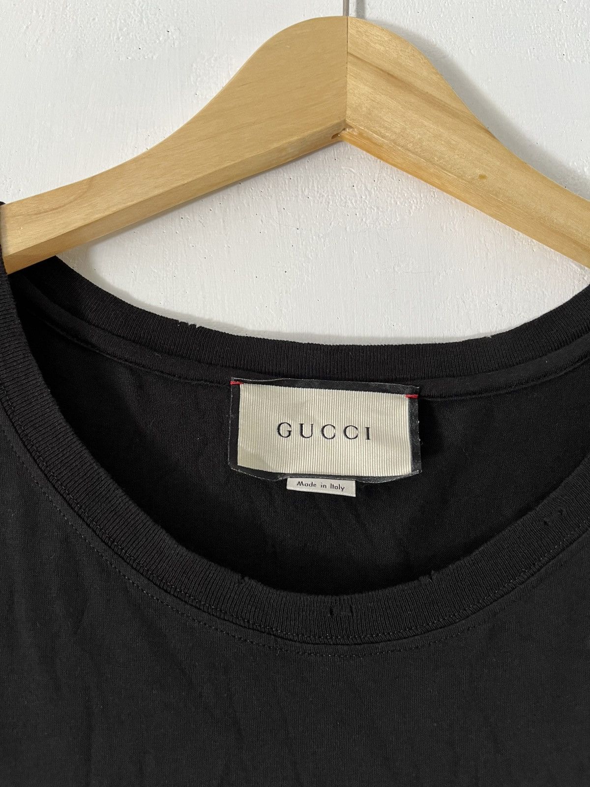 Gucci Gucci logo distressed tshirt Size US L / EU 52-54 / 3 - 3 Thumbnail