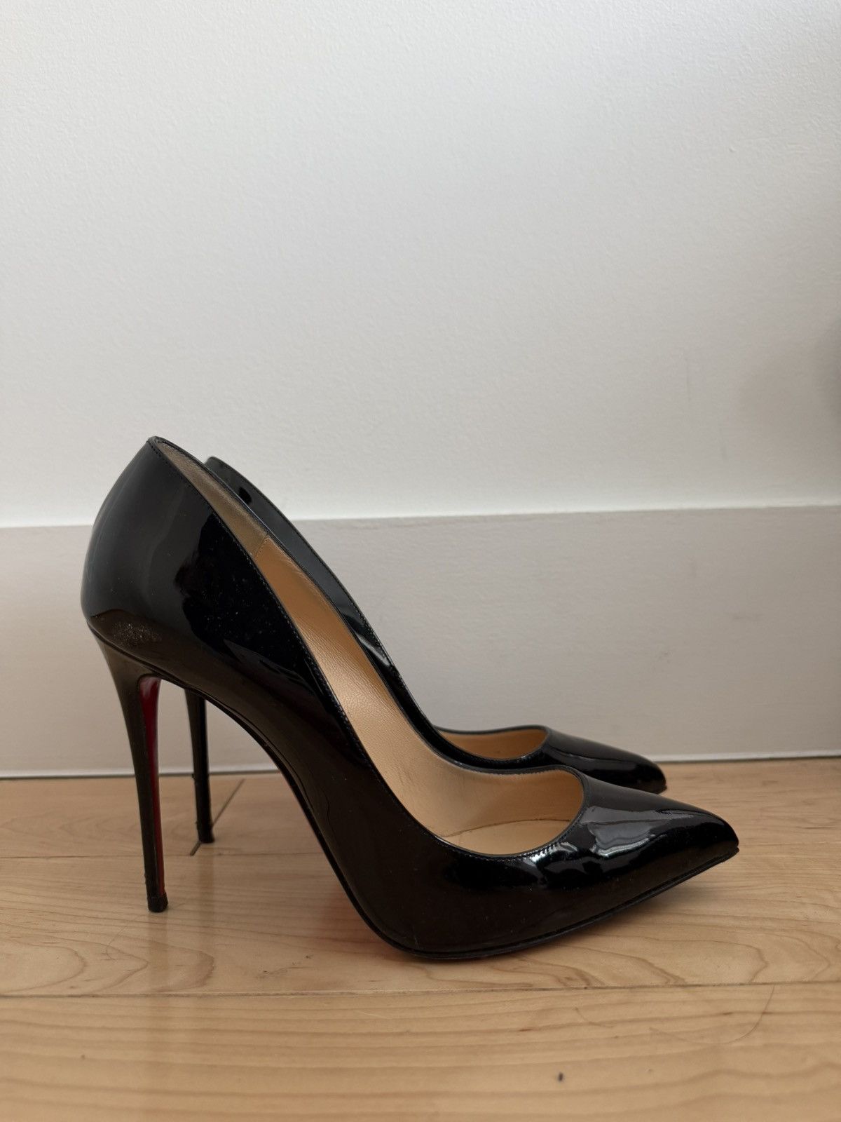 Christian Louboutin Christian Louboutin Size US 9.5 / IT 39.5 - 1 Thumbnail
