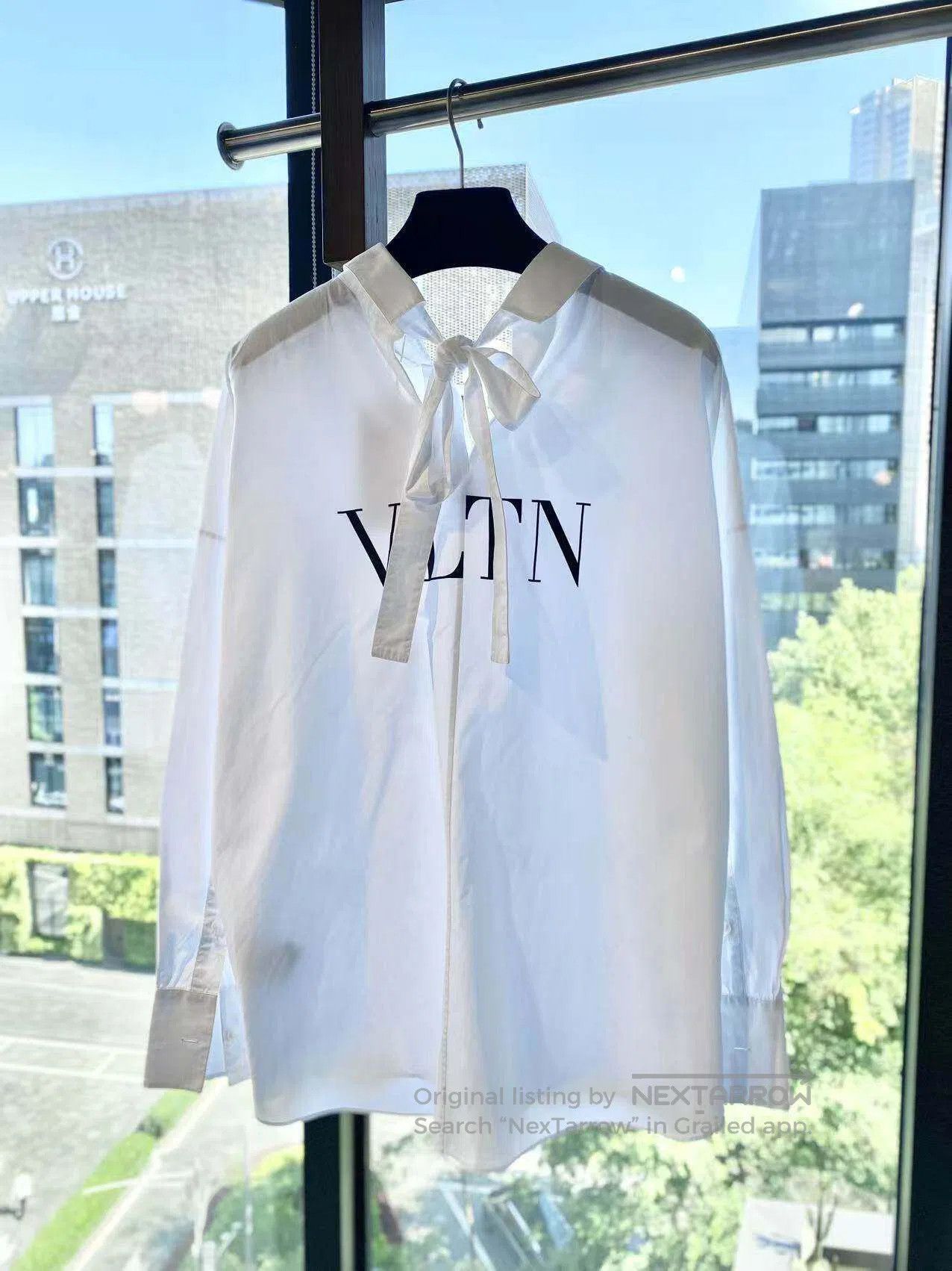 Valentino Valentino Printed logo shirt| Size XS / US 0-2 / IT 36-38 - 3 Thumbnail