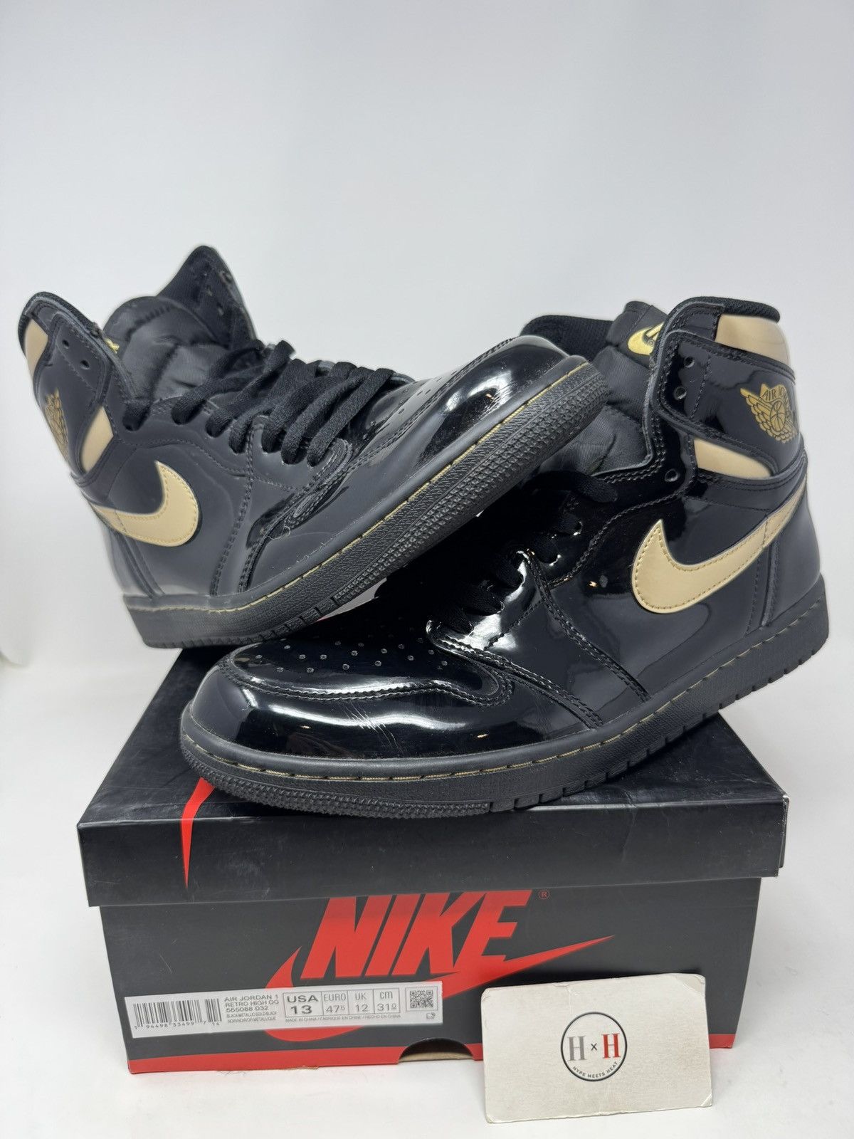 Jordan Brand Nike Air Jordan 1 Retro High Og Black Metallic Gold Size US 13 / EU 46 - 1 Thumbnail