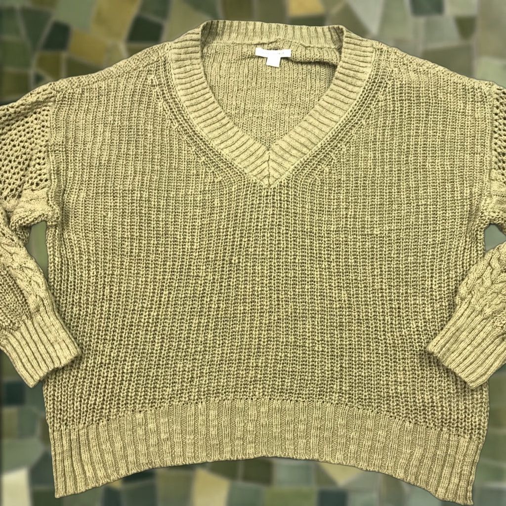 American Eagle Outfitters American Eagle Outfitters Sweater Womens Medium Green Cable Knit Long Sleeve V-Neck Pullover Size M / US 6-8 / IT 42-44 - 1 Thumbnail